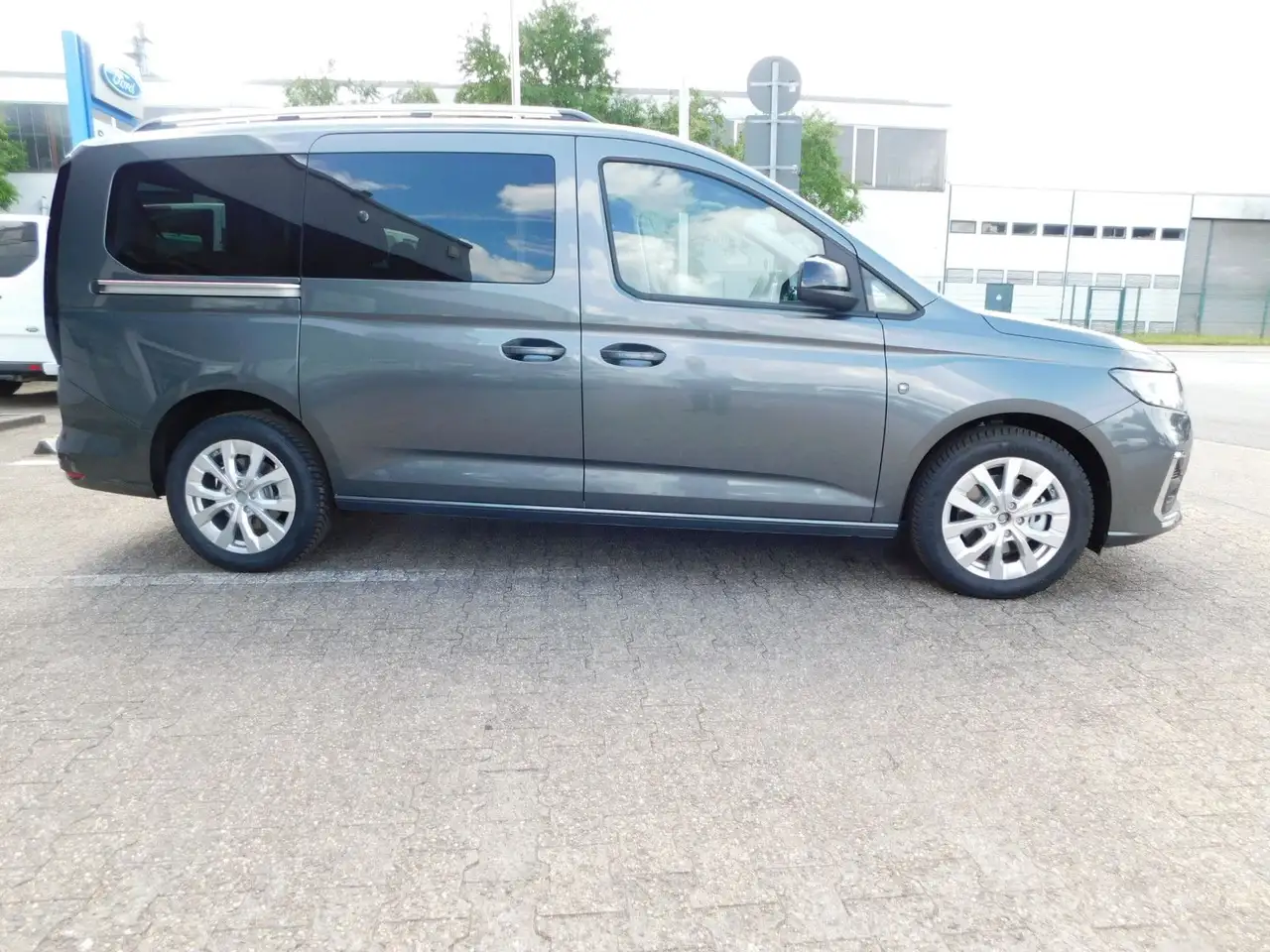 Ford Tourneo Connect Grand Tourneo Titanium L2 Autom. 5 J. Garantie 4