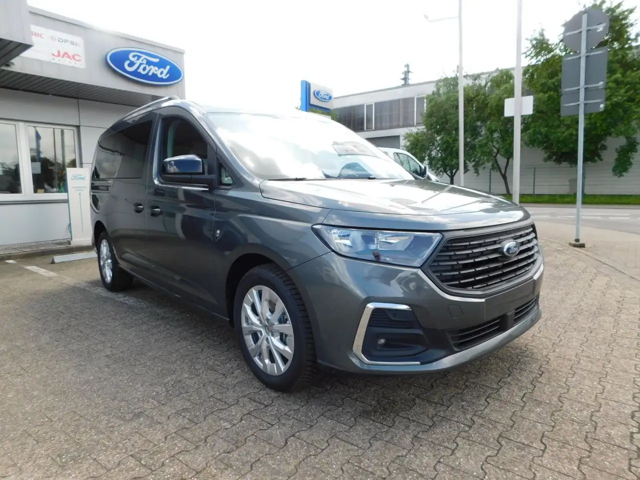 Ford Tourneo Connect Grand Tourneo Titanium L2 Autom. 5 J. Garantie