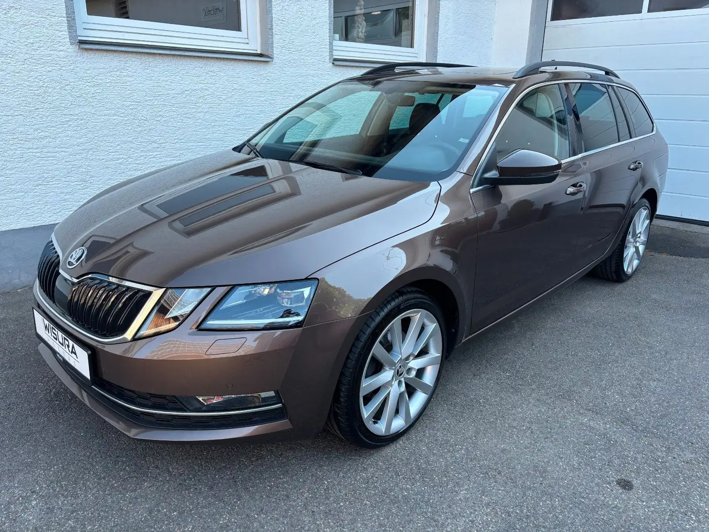 Skoda Octavia Combi Style 2.0 TDI DSG NAV PANO Teilled Brun - 2