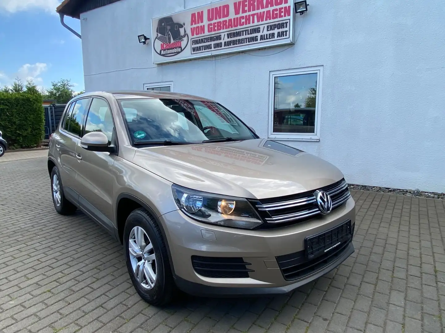 Volkswagen Tiguan Trend & Fun BMT 2.0TDI/KLIMA/EURO5/6-Gang Beige - 1