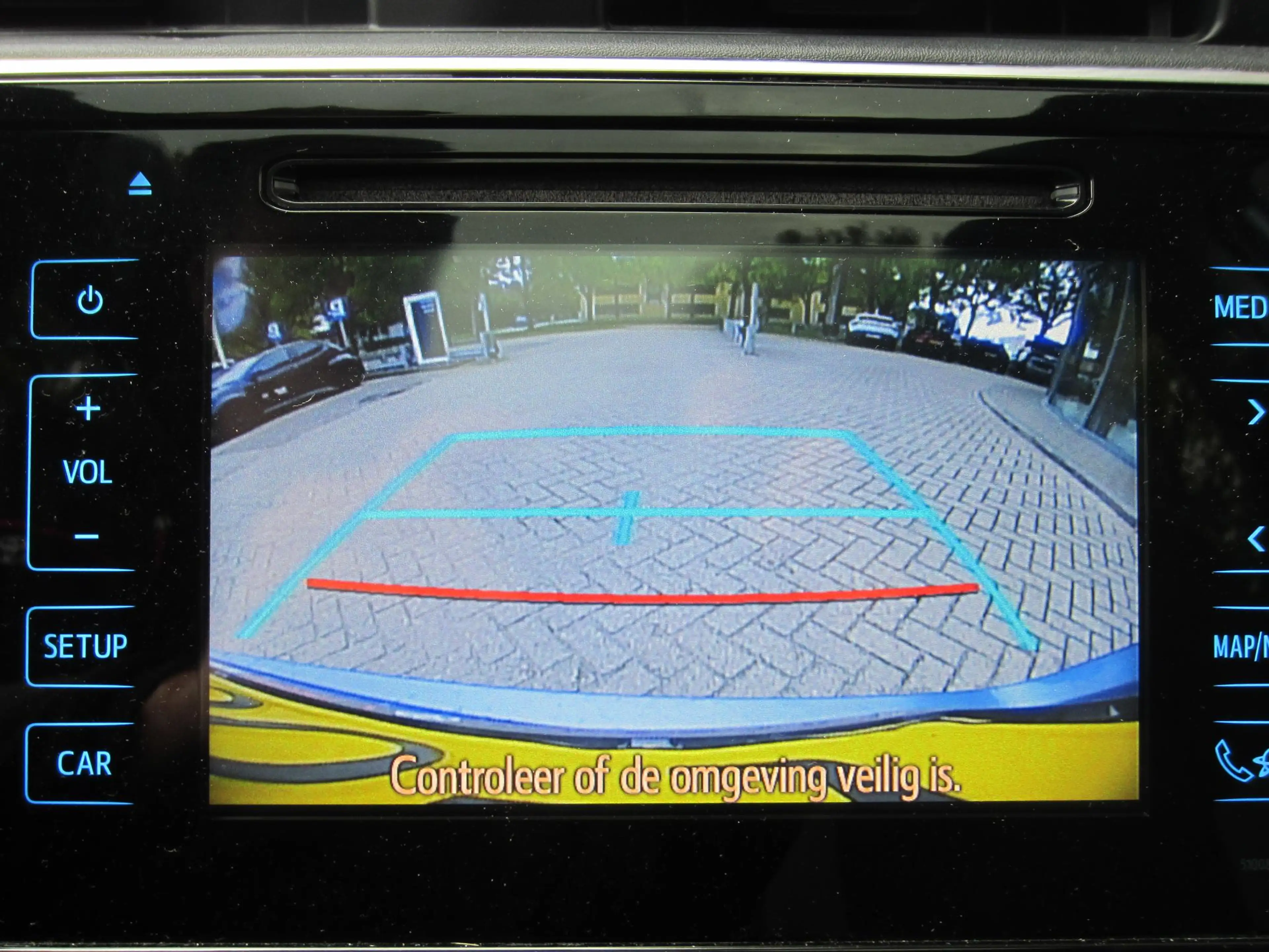 Toyota Auris Touring Sports 1.8 Hybrid Dynamic Navi Panoramadak — photo 16