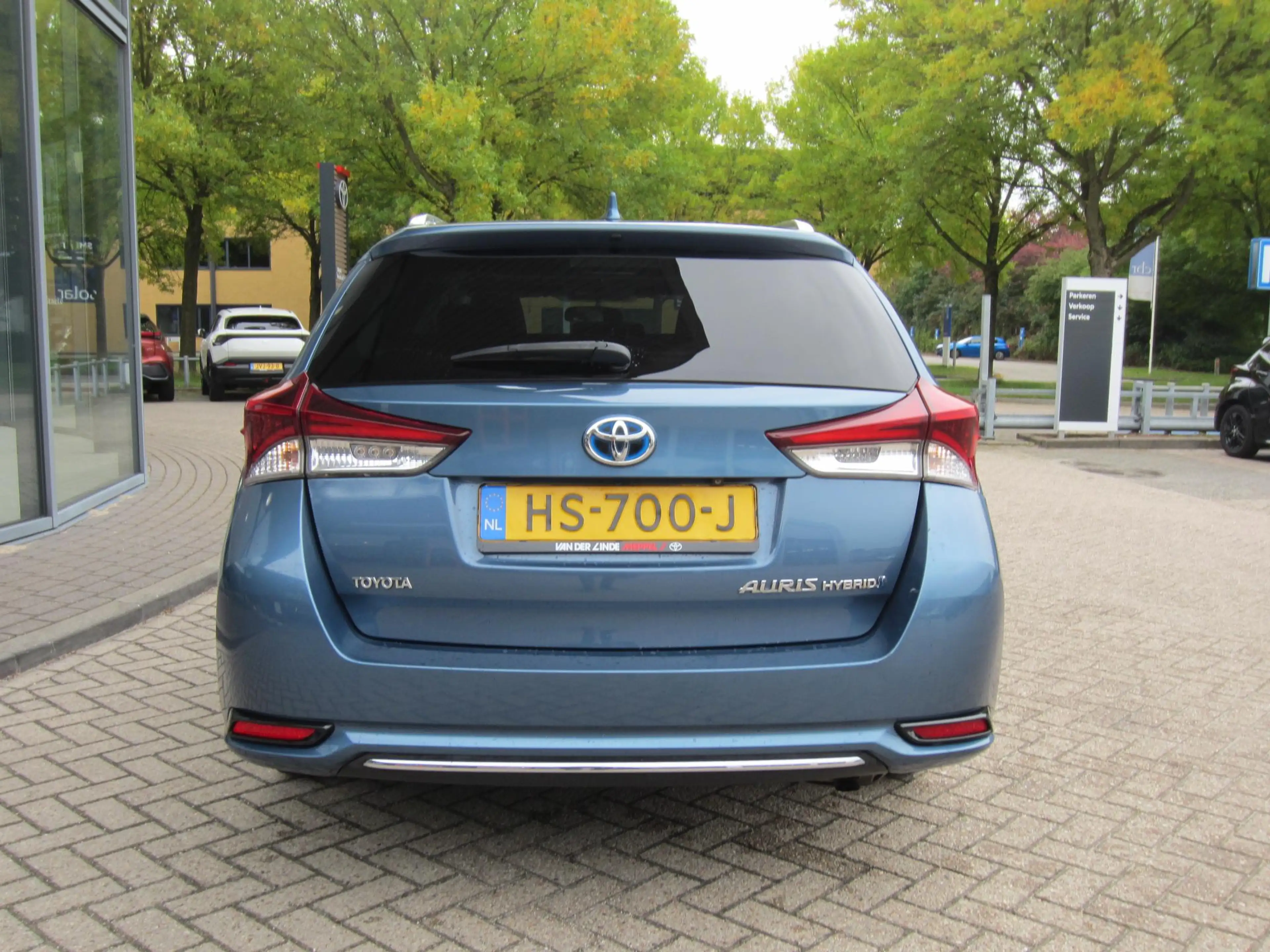 Toyota Auris Touring Sports 1.8 Hybrid Dynamic Navi Panoramadak — photo 14