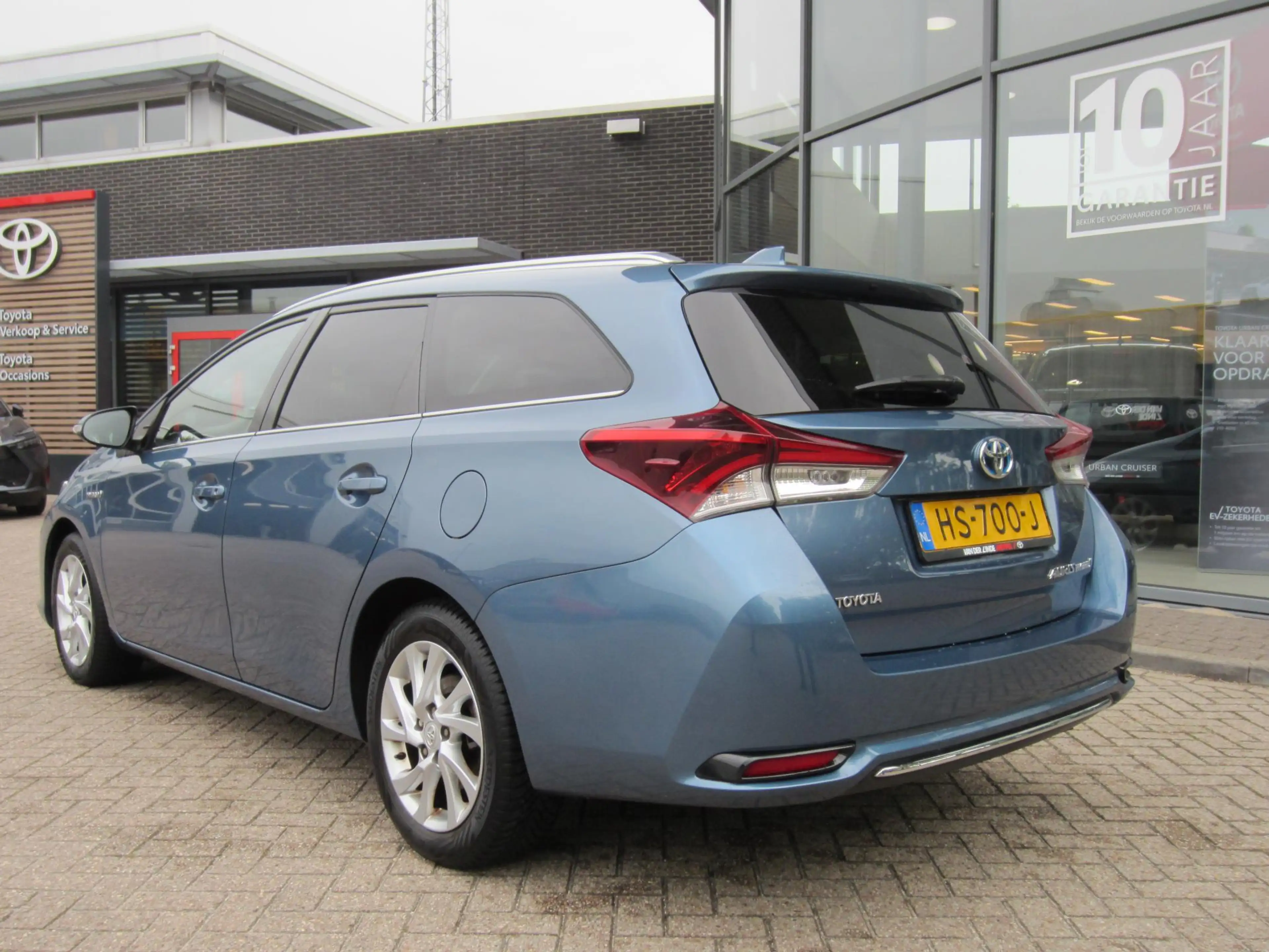 Toyota Auris Touring Sports 1.8 Hybrid Dynamic Navi Panoramadak — photo 7
