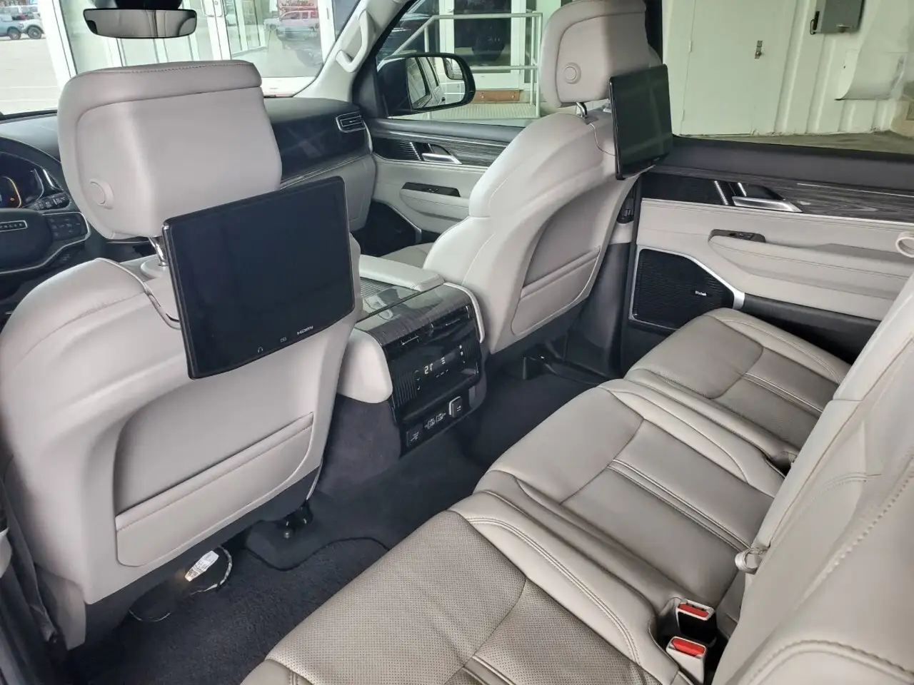 Jeep Wagoneer fotografie Jeep Wagoneer