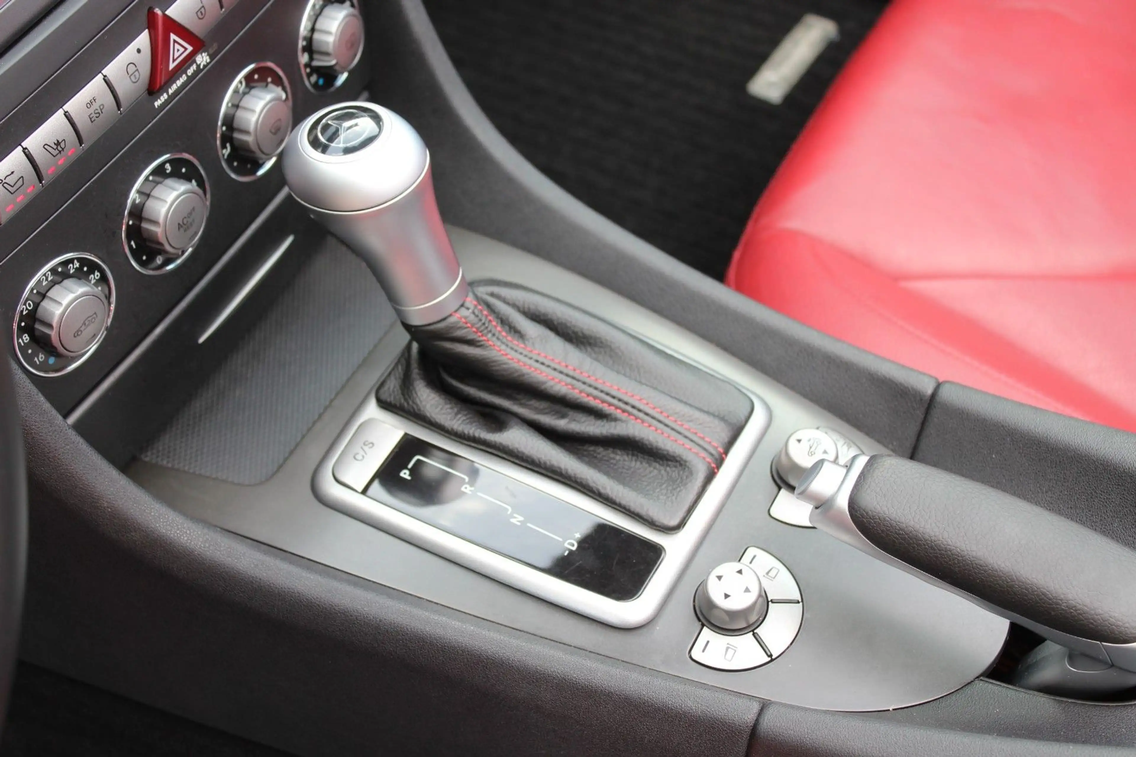 Mercedes-Benz SLK 200 Kompressor Aut, LEDER NAVI KAMERA XENON — photo 29