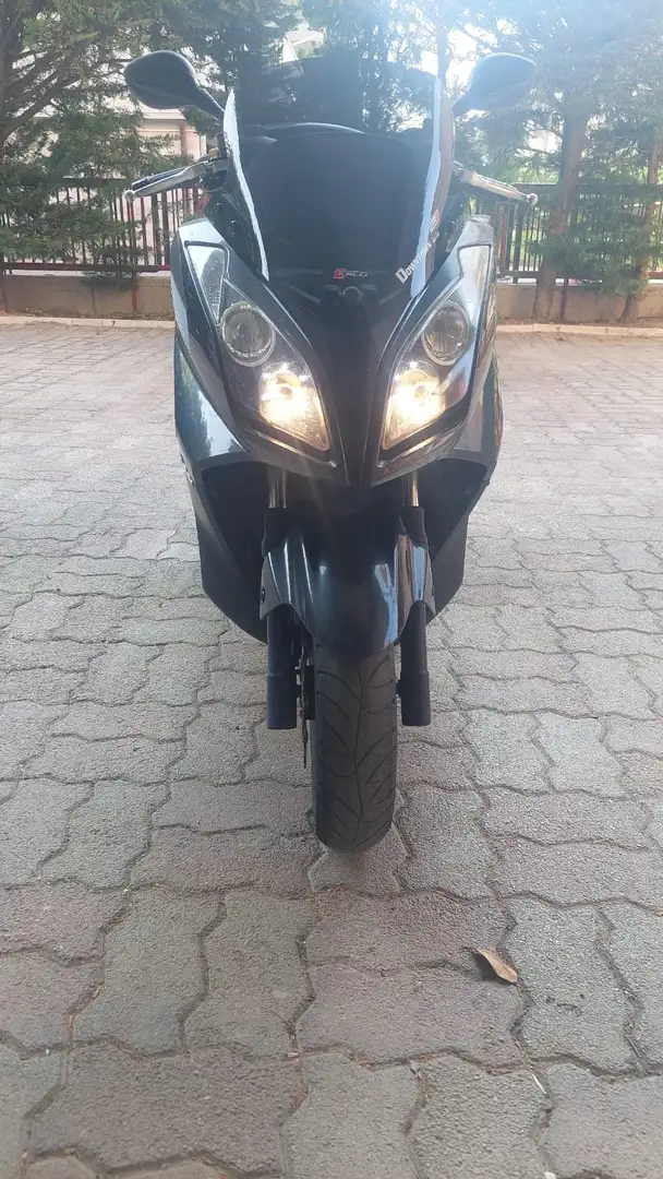 Kymco Downtown 300i Černá - 1