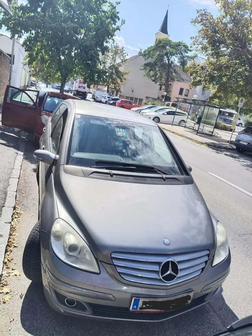 Mercedes-Benz 180 EXPORT - 1
