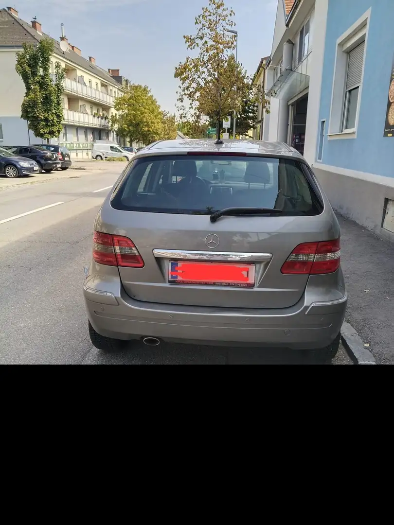 Mercedes-Benz 180 EXPORT - 2
