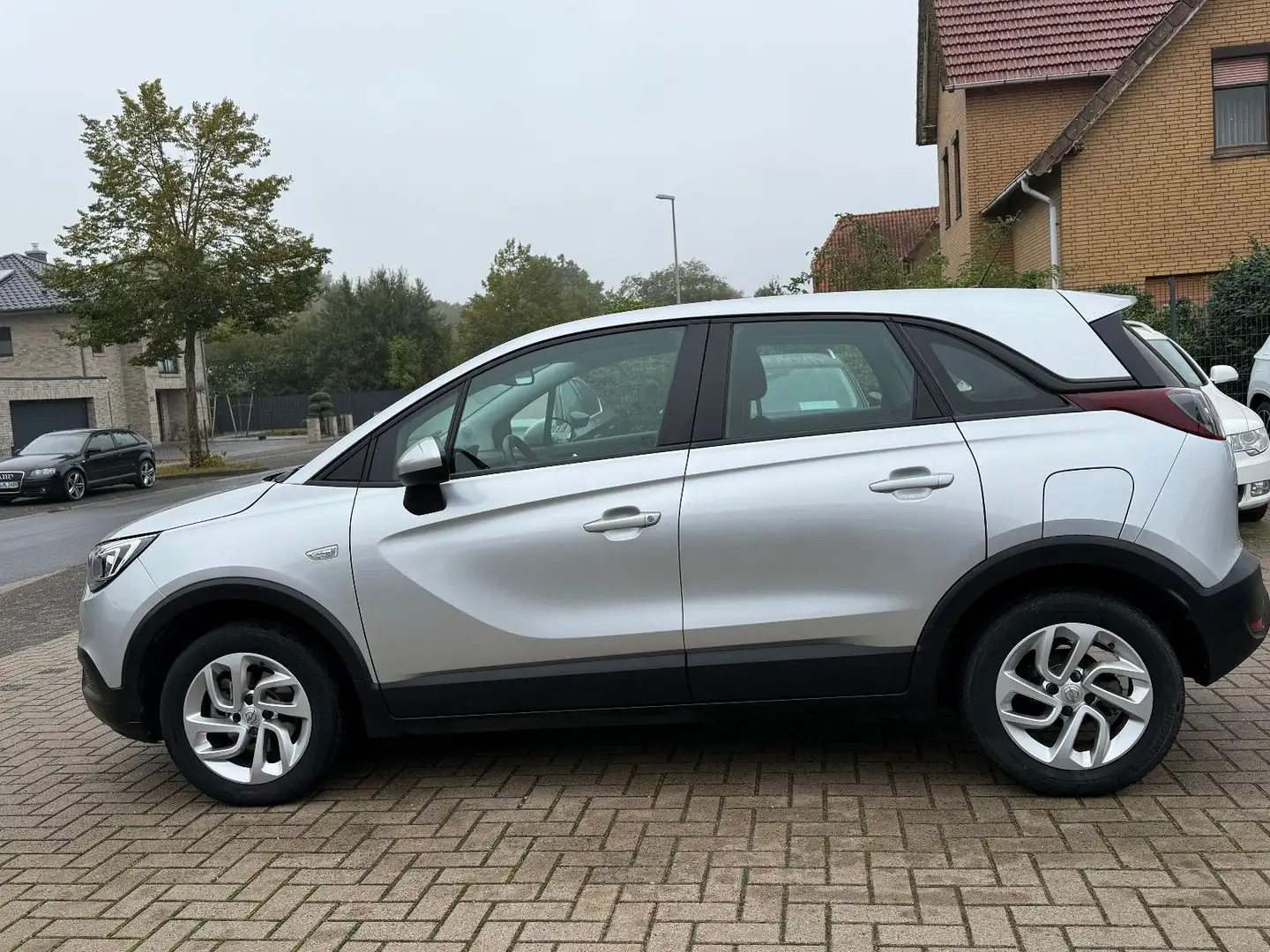 Opel Crossland X 1.2, Allwetterreifen, Scheckheft Argent - 2