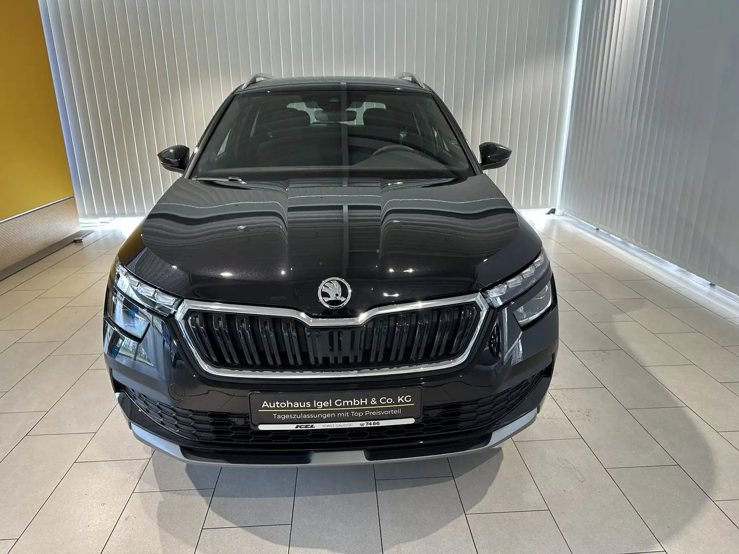 Skoda Kamiq Kamiq 1.0 TSI Style OPF (EURO 6d) Schwarz - 2
