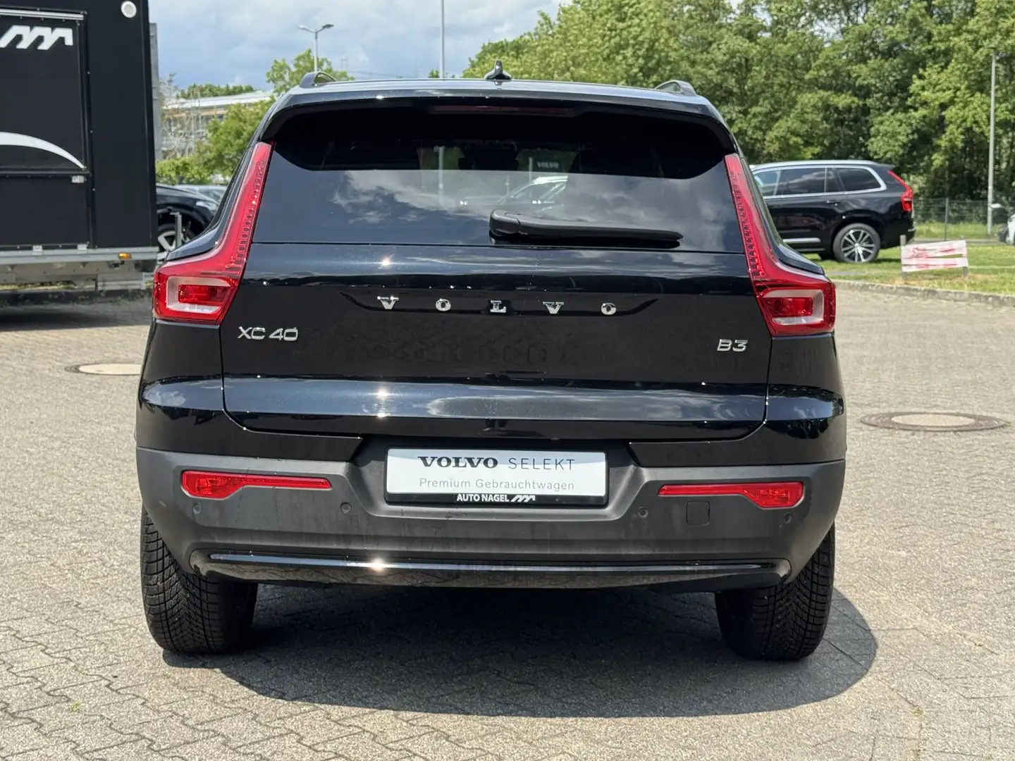 Volvo XC40 XC40 B3 Plus Dark BUSINESS|CONNECT|19"|LED|KLIMA Schwarz - 2