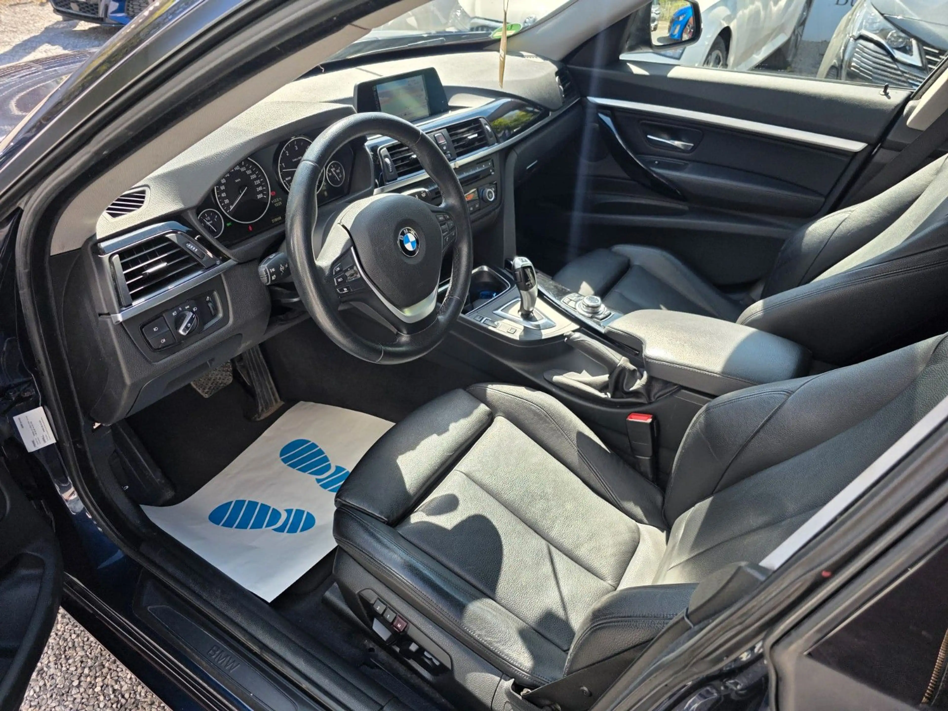 BMW 335 GT 335d xDrive AUT./ NAVI/ PANO/ LEDER/ XENON — photo 14