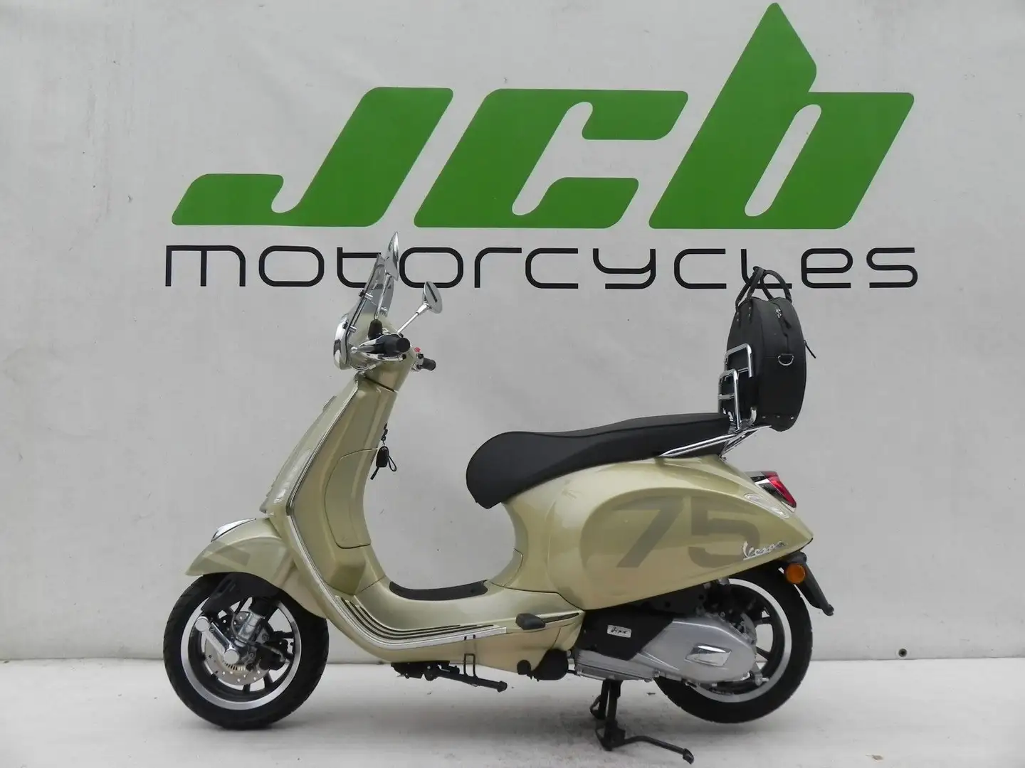 Vespa Primavera 125 ABS 75 Jahre Edition - 2
