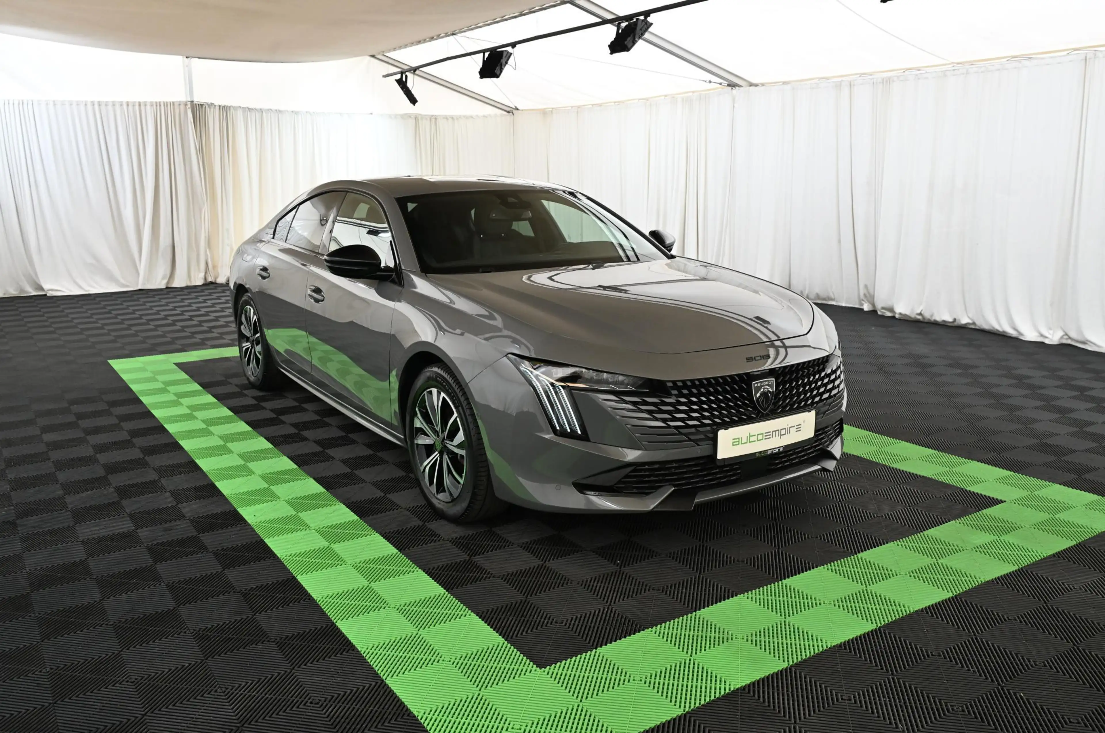 Peugeot 508 1.2 130 e-THP EAT8 Allure-Pack LED/NAVI/17 — photo 4