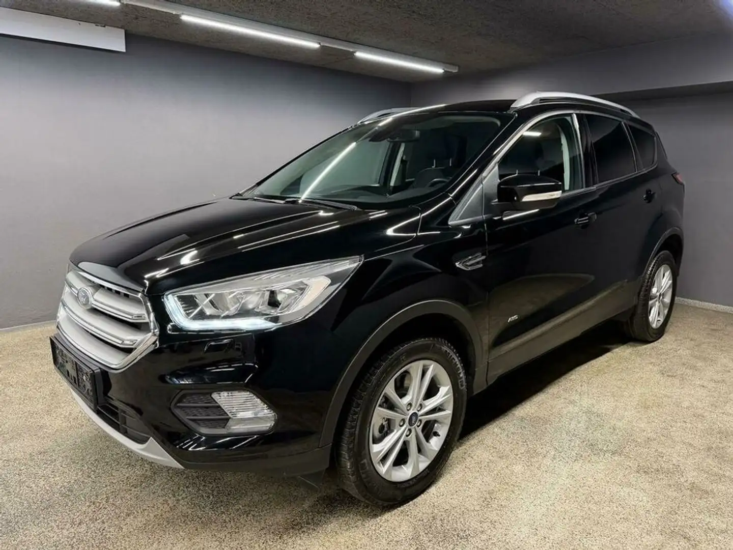 Ford Kuga Titanium 4X4*SHZ*KEYLE*FERNLICH*TEMP*KLIMAAUT Schwarz - 1