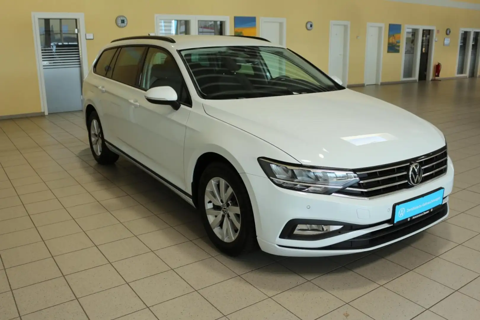 Volkswagen Passat Variant 2.0 TDI Conceptline DSG+USB+DAB Klima Navi Weiß - 2