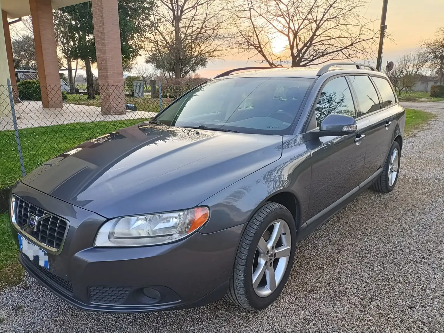 Volvo V70 2.0d Kinetic - 2