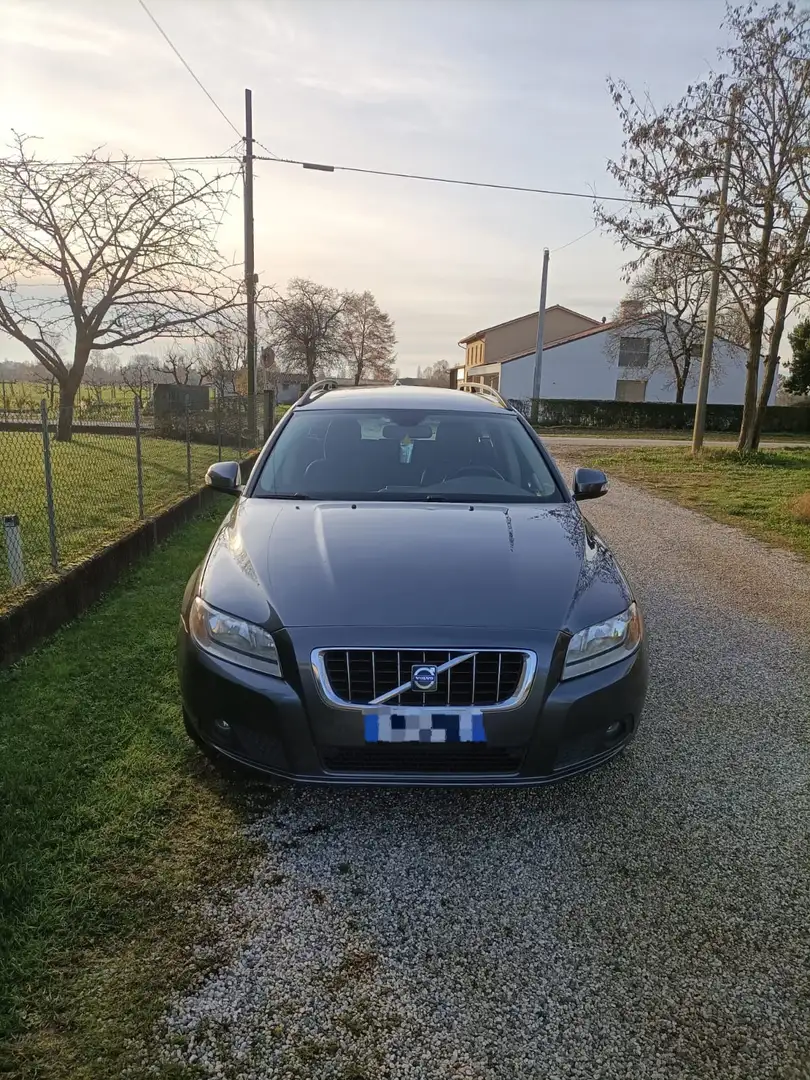 Volvo V70 2.0d Kinetic - 1