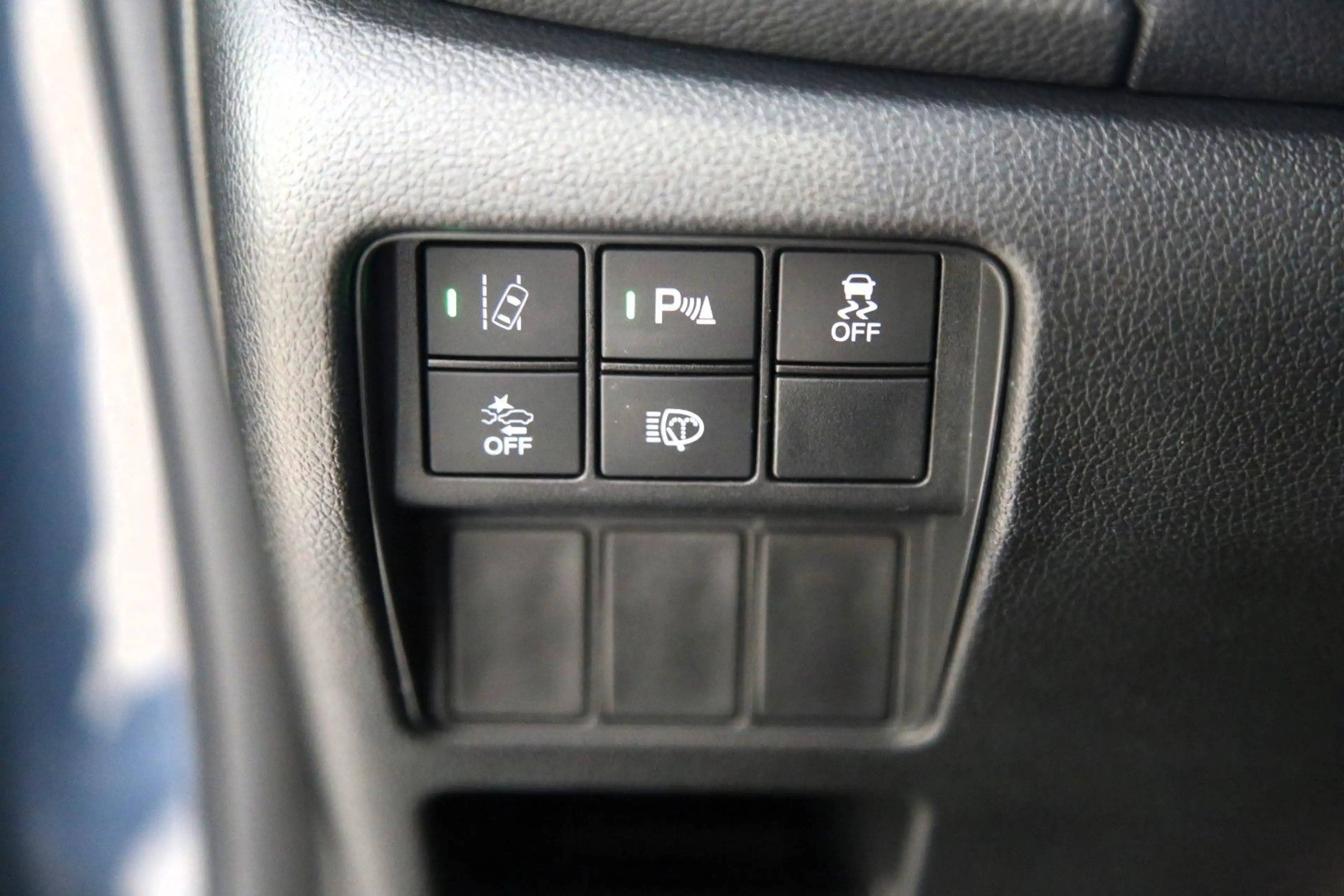 Honda CR-V 2.0 i-MMD HYBRID 4WD Elegance — photo 18