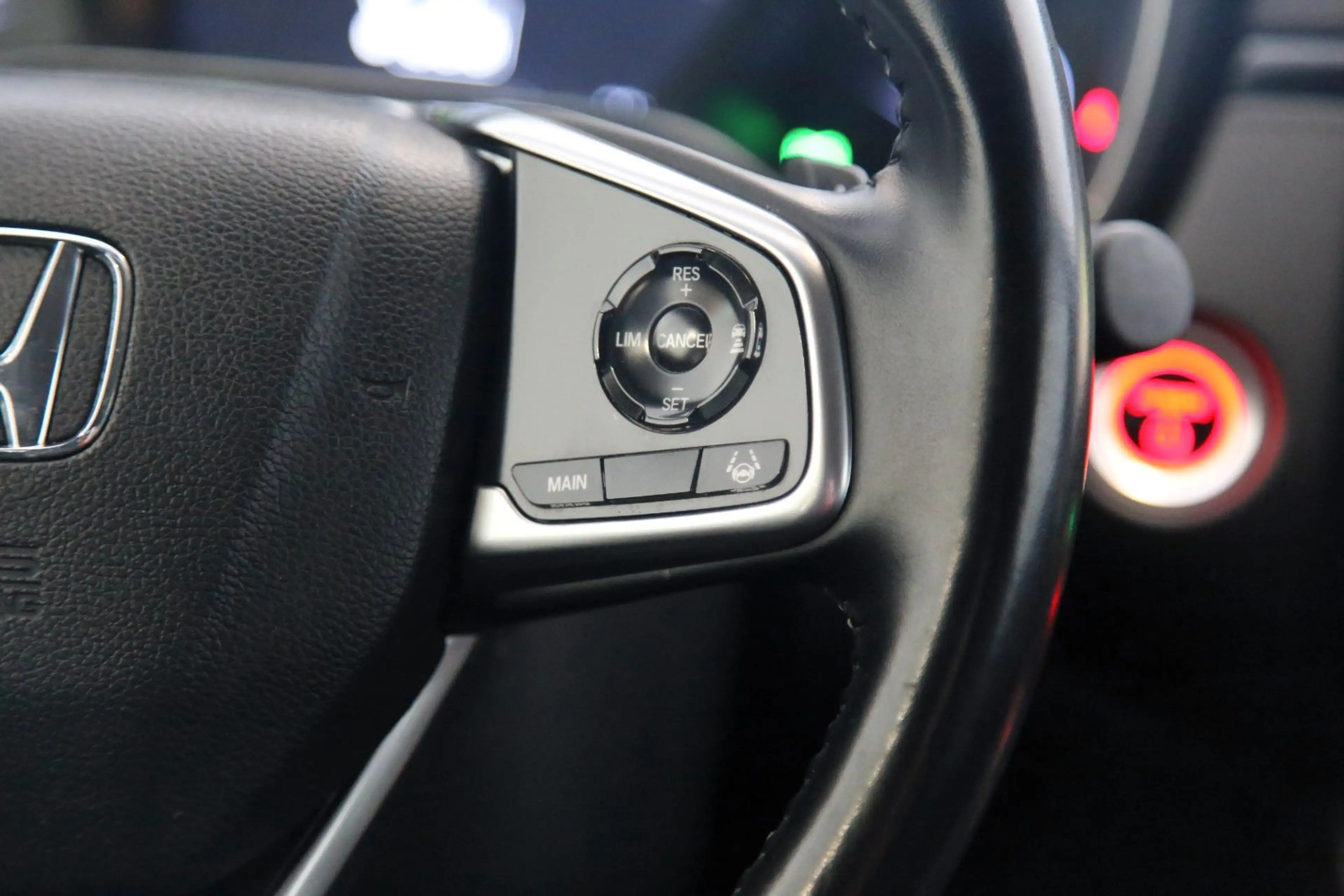 Honda CR-V 2.0 i-MMD HYBRID 4WD Elegance — photo 13
