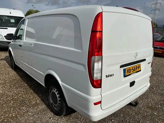 Mercedes-Benz Vito view 4