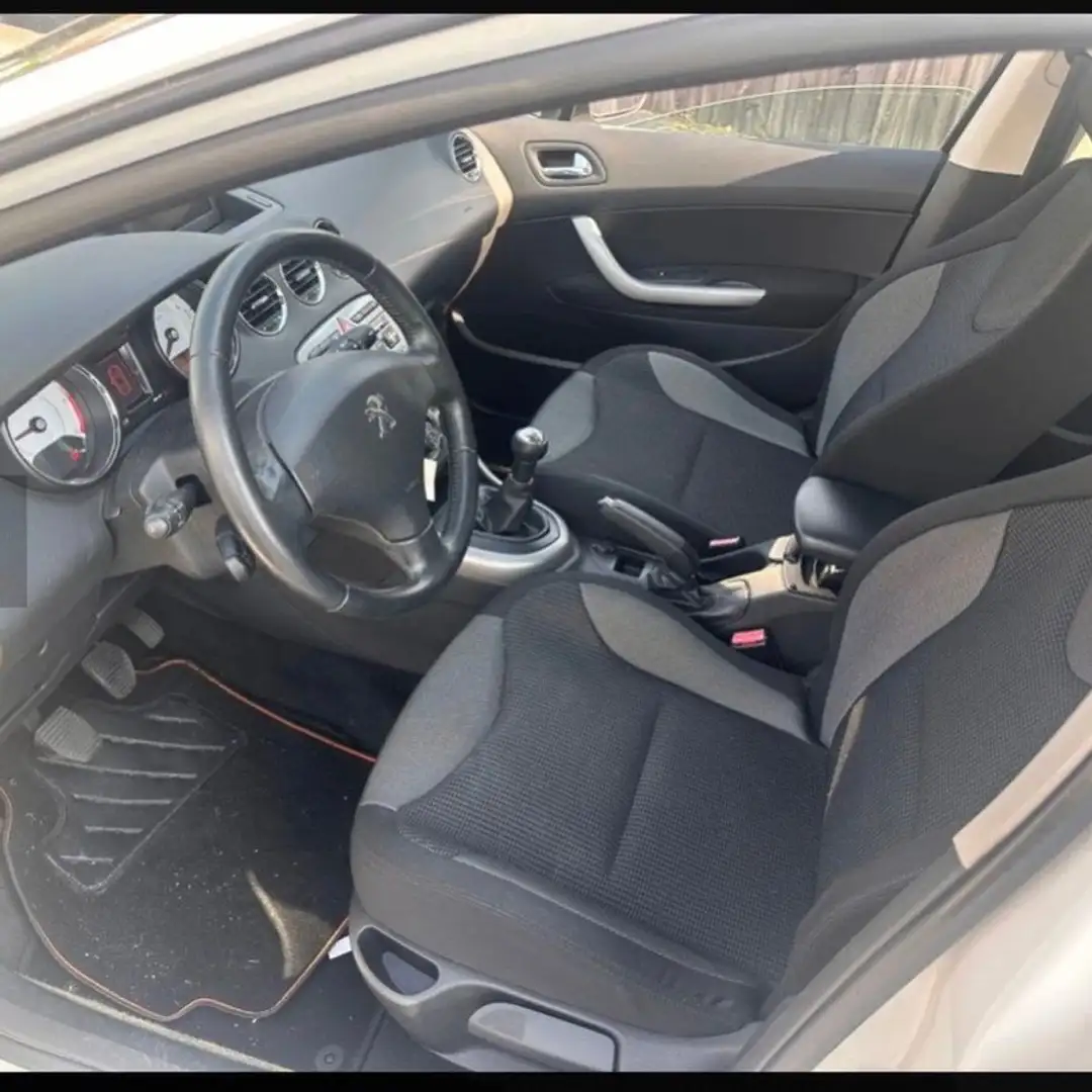 Peugeot 308 1.6 HDI 92CH Blanc - 2