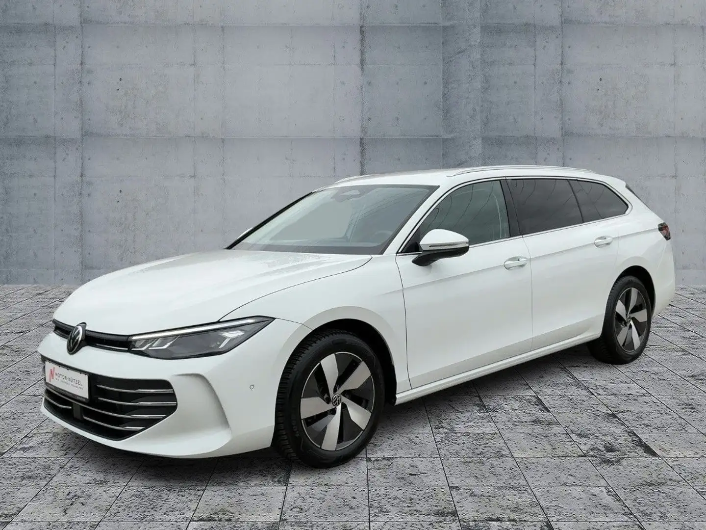 Volkswagen Passat Variant 1.5 eTSI DSG BUSINESS LED+NAV+AHK Weiß - 2