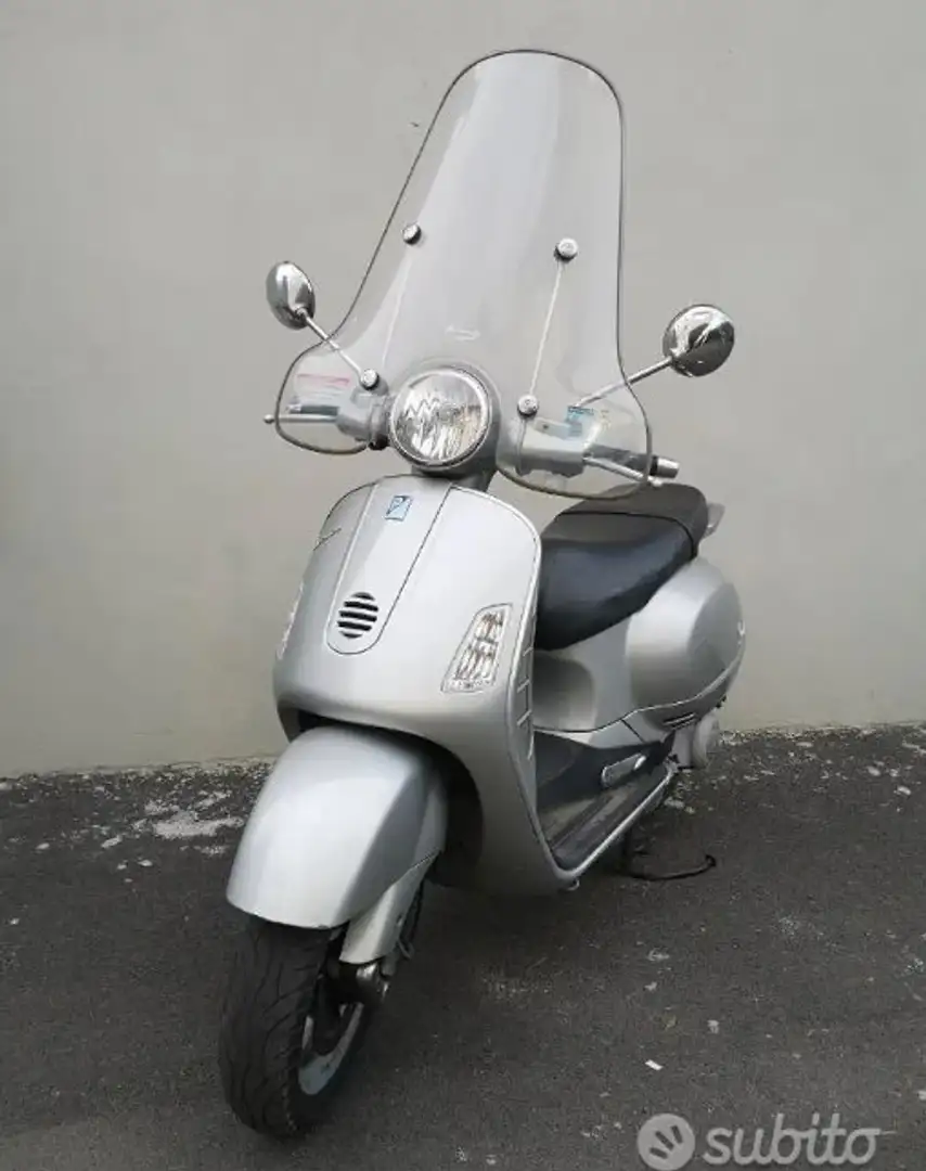 Vespa GT 200 Argento - 1