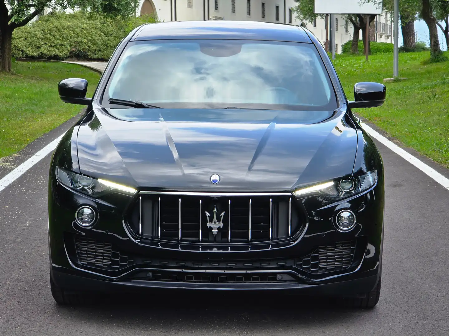 Maserati Levante Levante 2021 3.0 V6 Granlusso 350cv auto Černá - 2