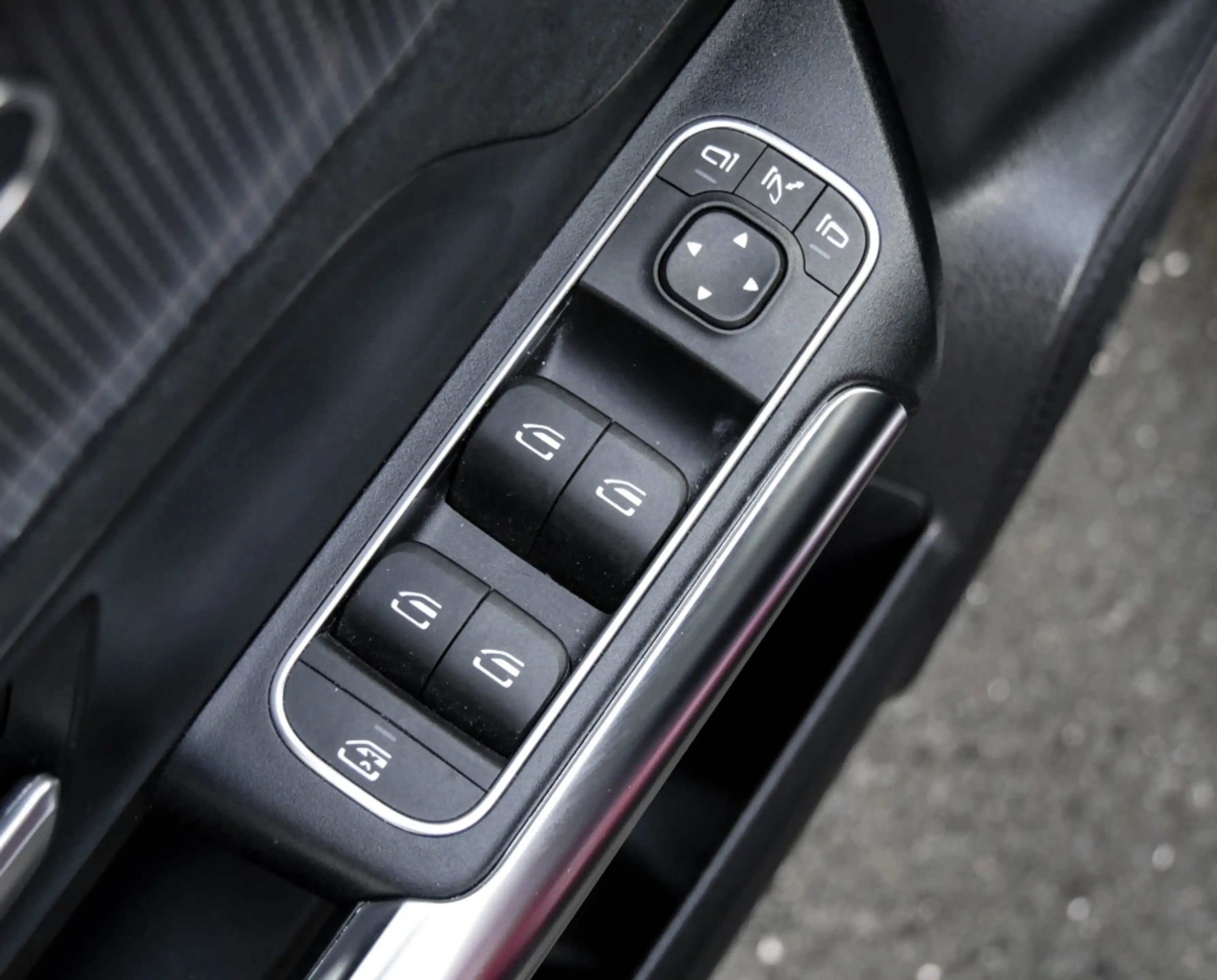Mercedes-Benz EQA 250 AMG-Sport/Night/Ambi/Memo/Cam/LED/Keyl — photo 13