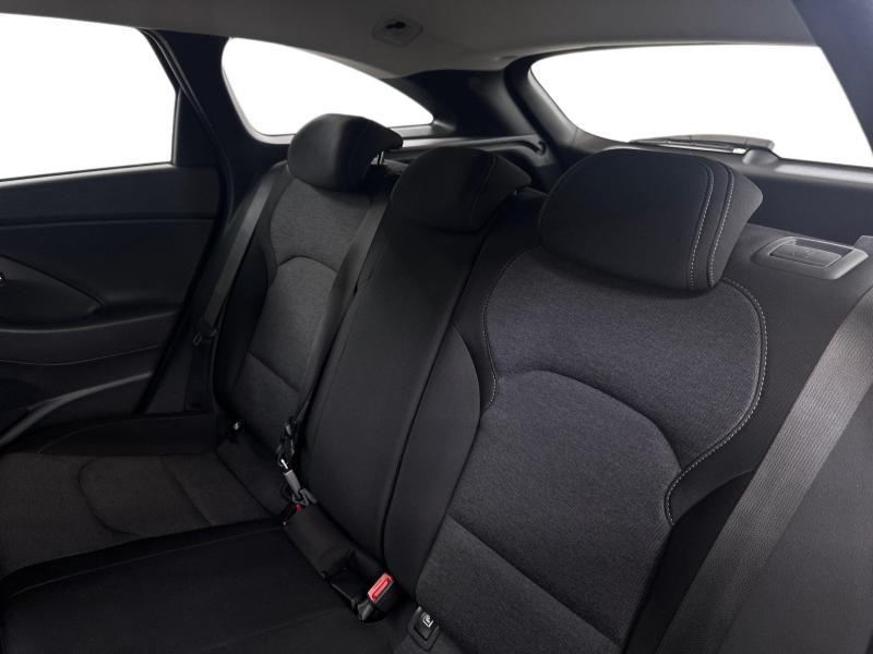 Hyundai i30 SW MHEV AT Comfort — photo 10