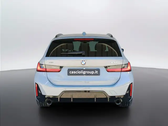 BMW 3 Series view 5