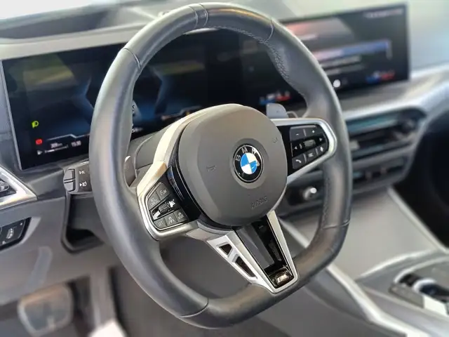 BMW 3 Series view 16