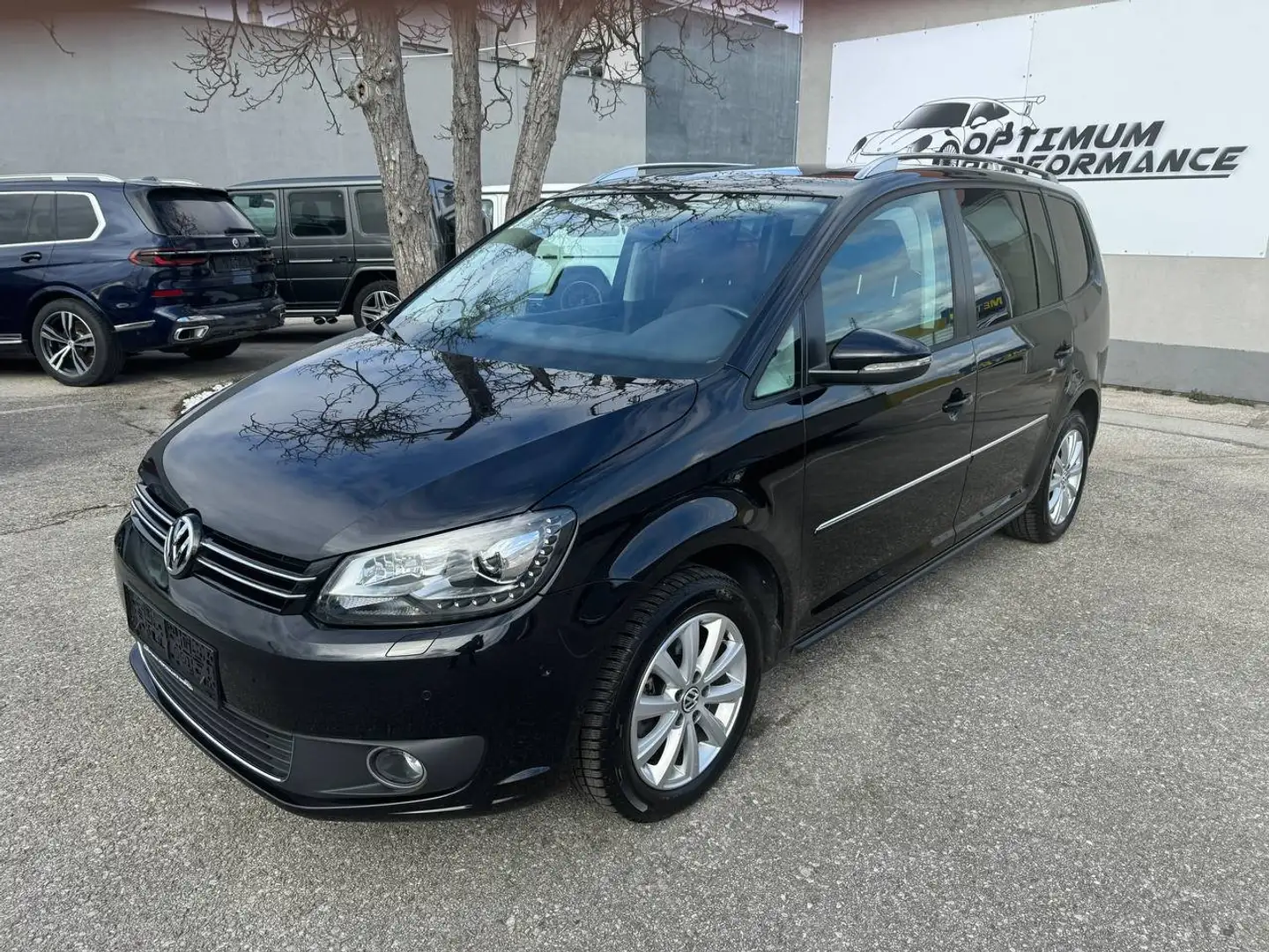 Volkswagen Touran 2,0 TDI Highline Sky 56.000Km Schwarz - 1