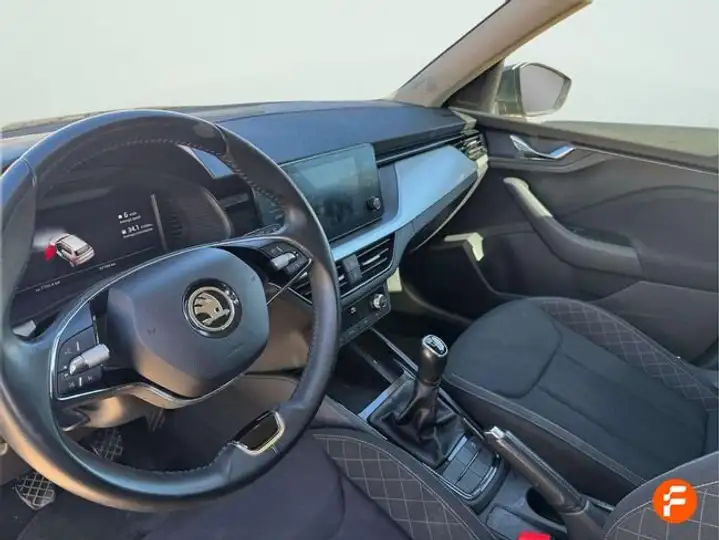 Škoda Kamiq 1.5 TSI Selection 2023, foto 14