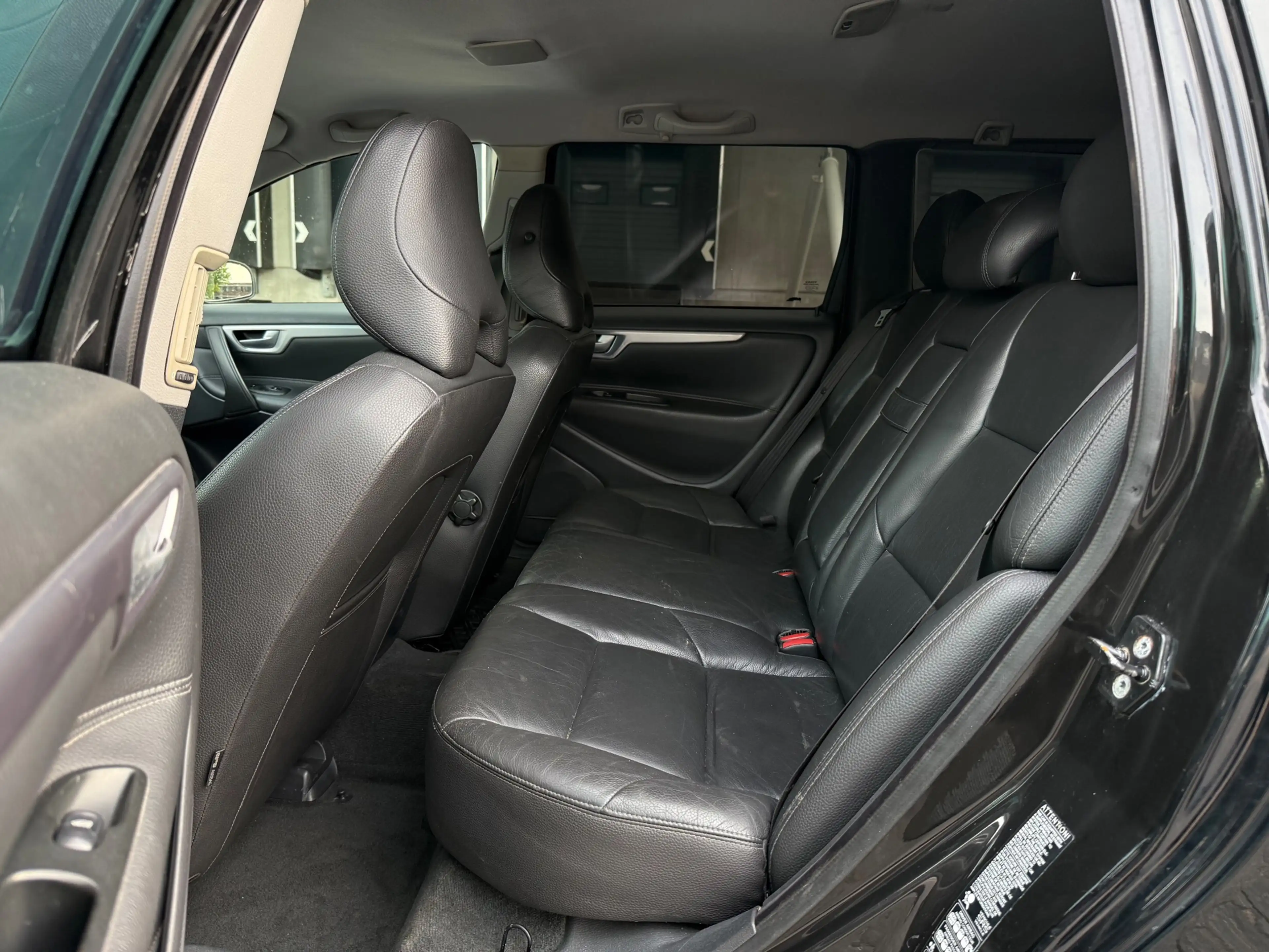 Volvo V70 2.5T Momentum AUTOMAAT LEDER/XENON/MEMORY! YOUNGTI — photo 8
