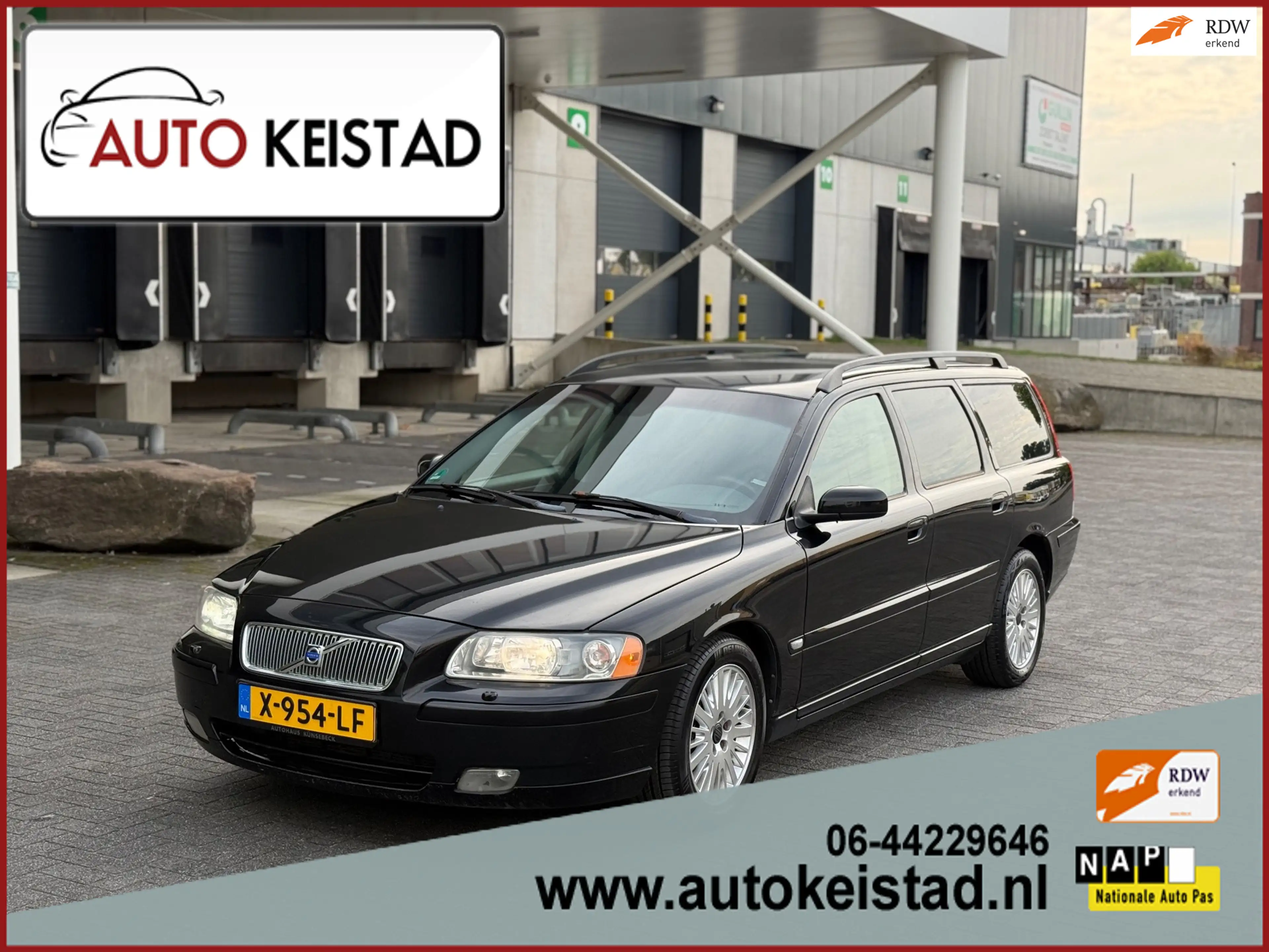 Volvo V70 2.5T Momentum AUTOMAAT LEDER/XENON/MEMORY! YOUNGTI