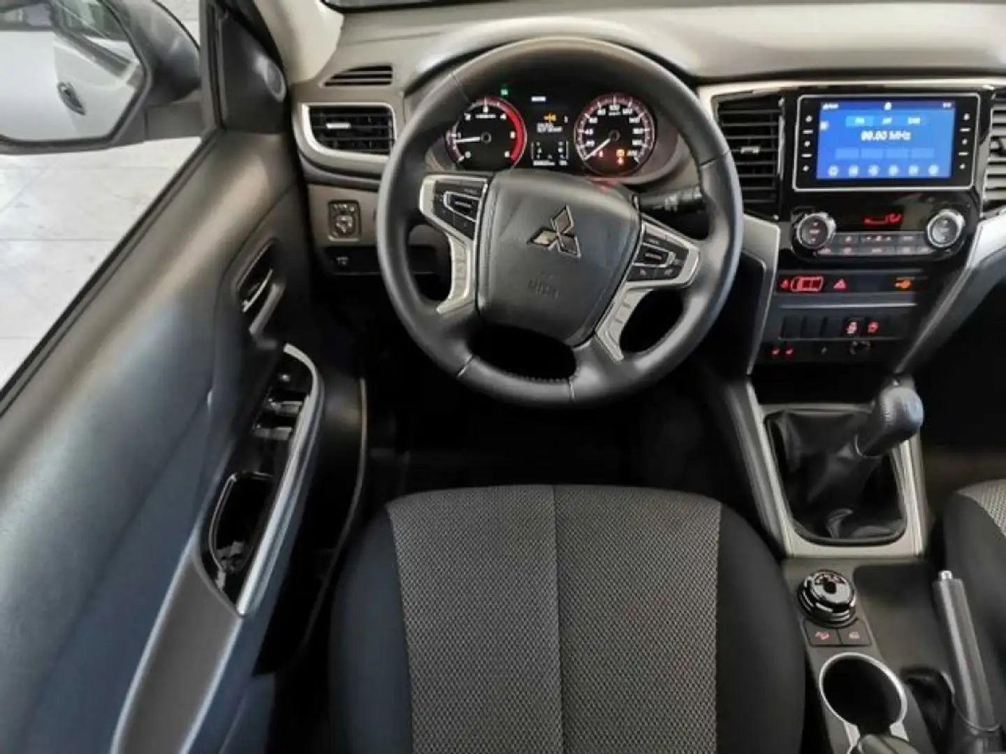 Mitsubishi L200 Double Cab Select Argent - 1