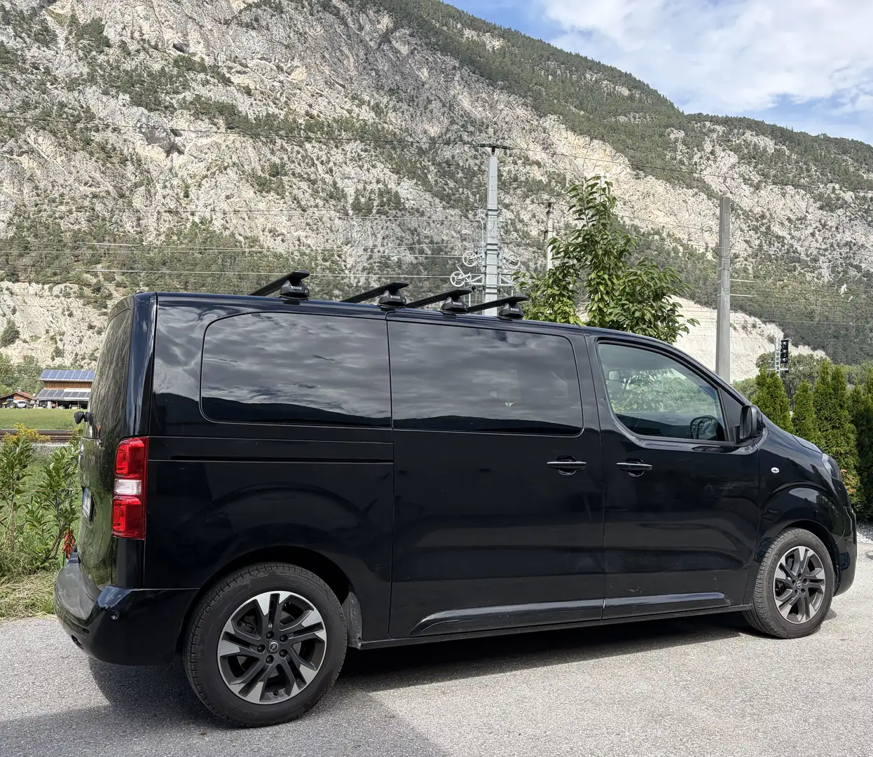 Opel Zafira Life 2,0 CDTI S&S Business Innovation M Schwarz - 2