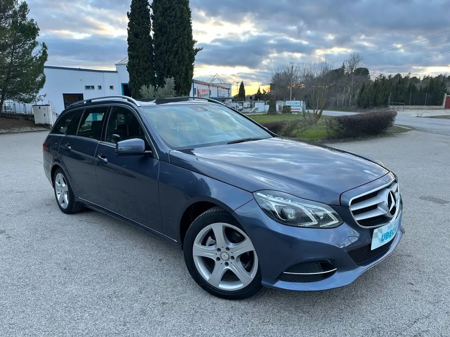 Mercedes-Benz E 200 Estate 200CDI BE Aut. Grau - 2