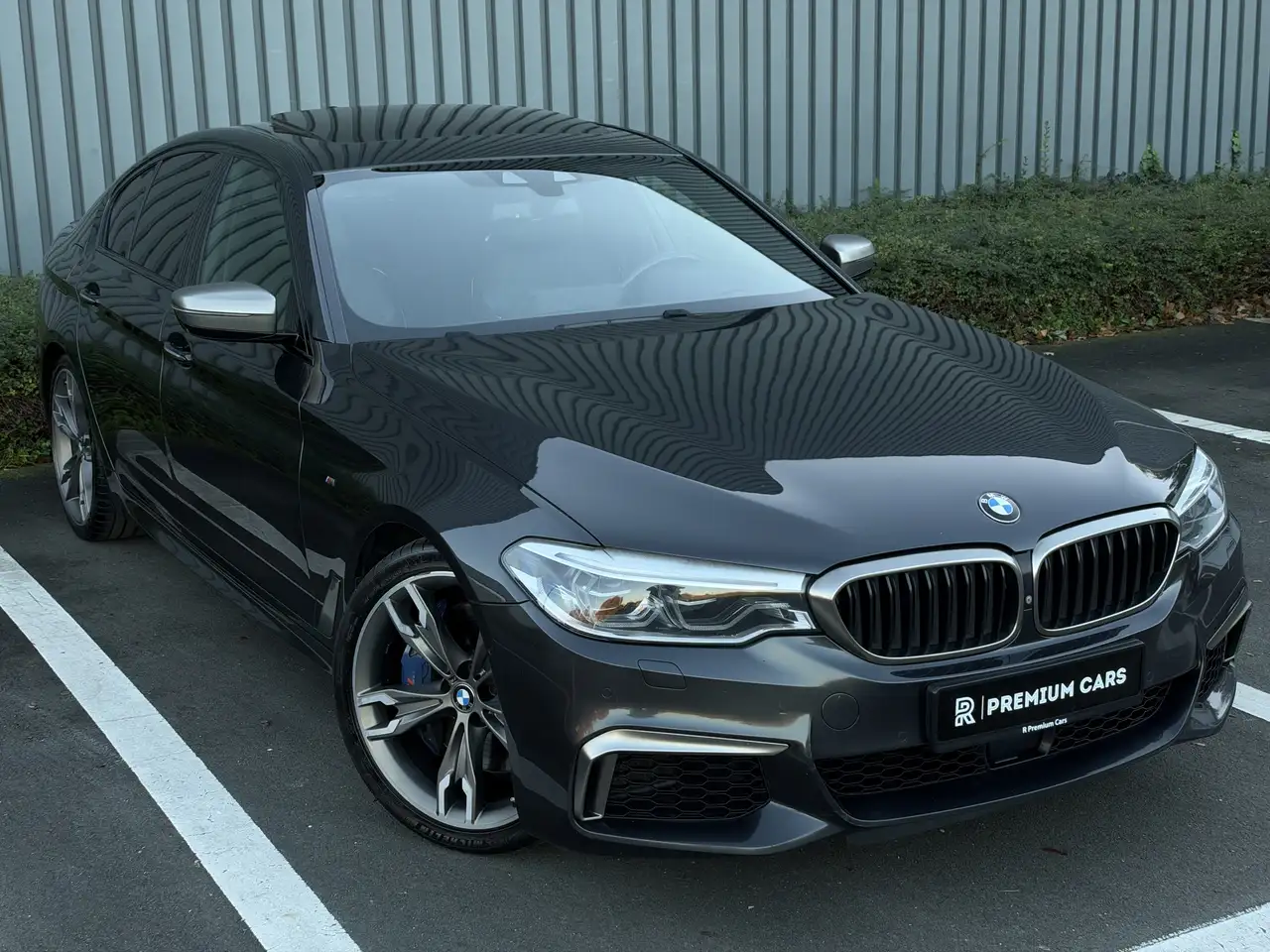 BMW M550