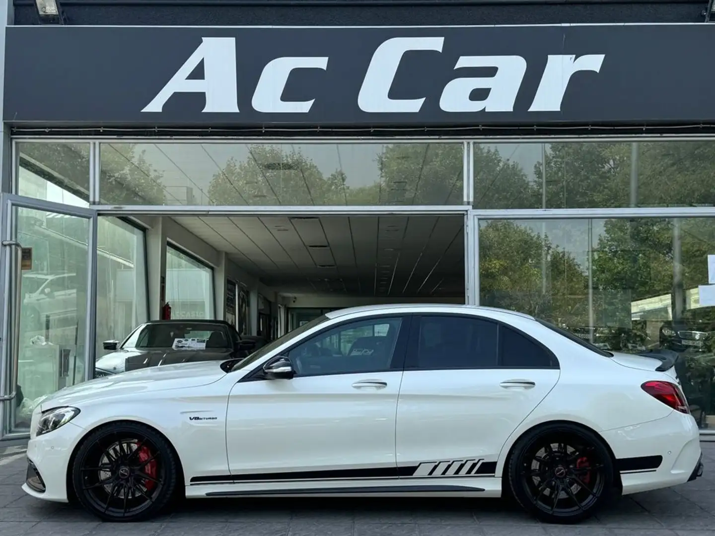 Mercedes-Benz C 63 AMG White - 1