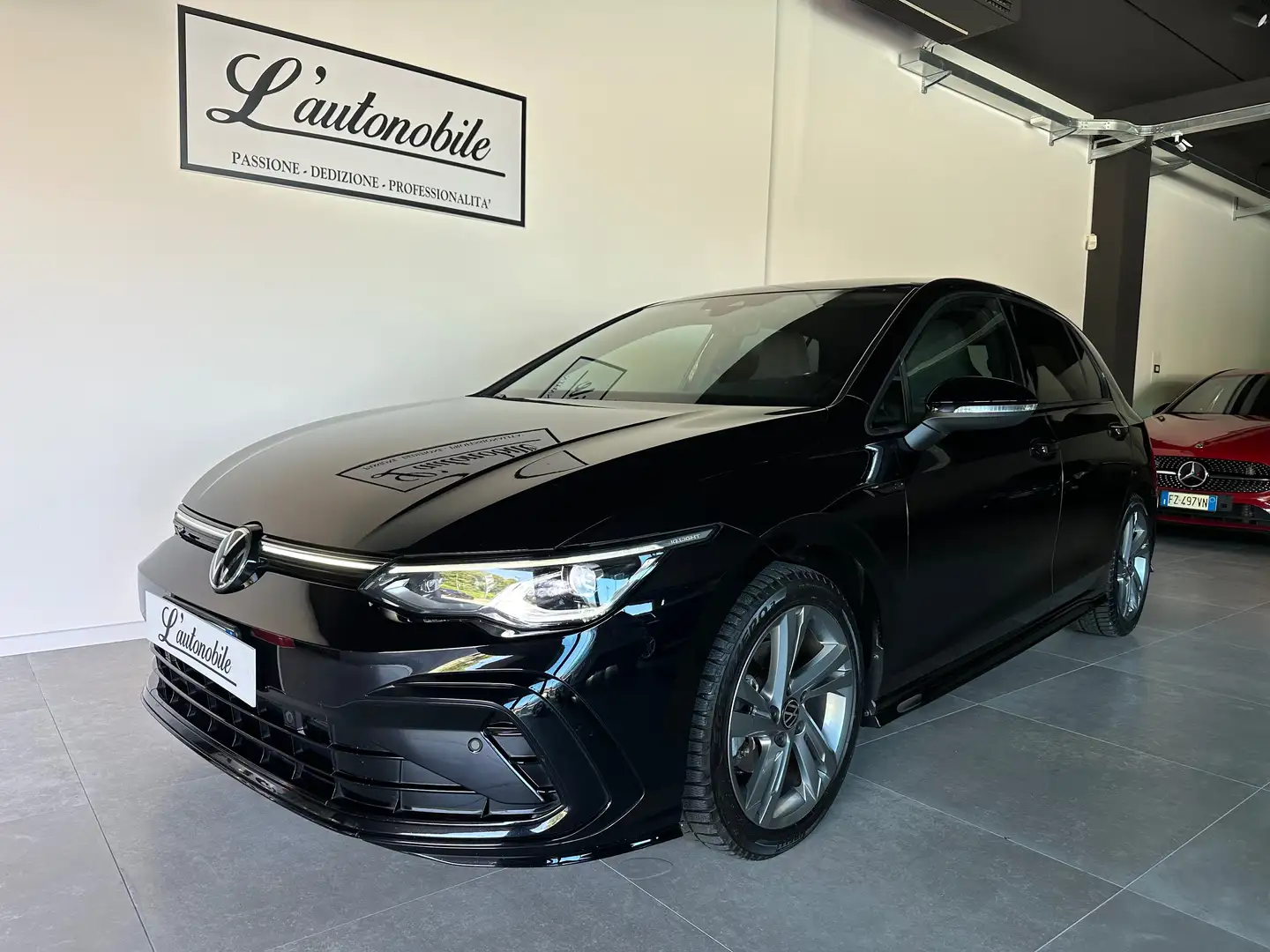 Volkswagen Golf VIII 1.5 etsi evo R-Line 150cv dsg Nero - 1