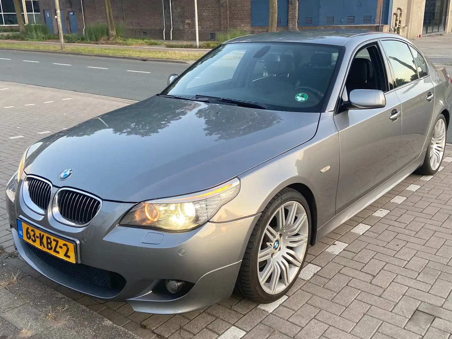 BMW 523 523 523i Business Line Grey - 2