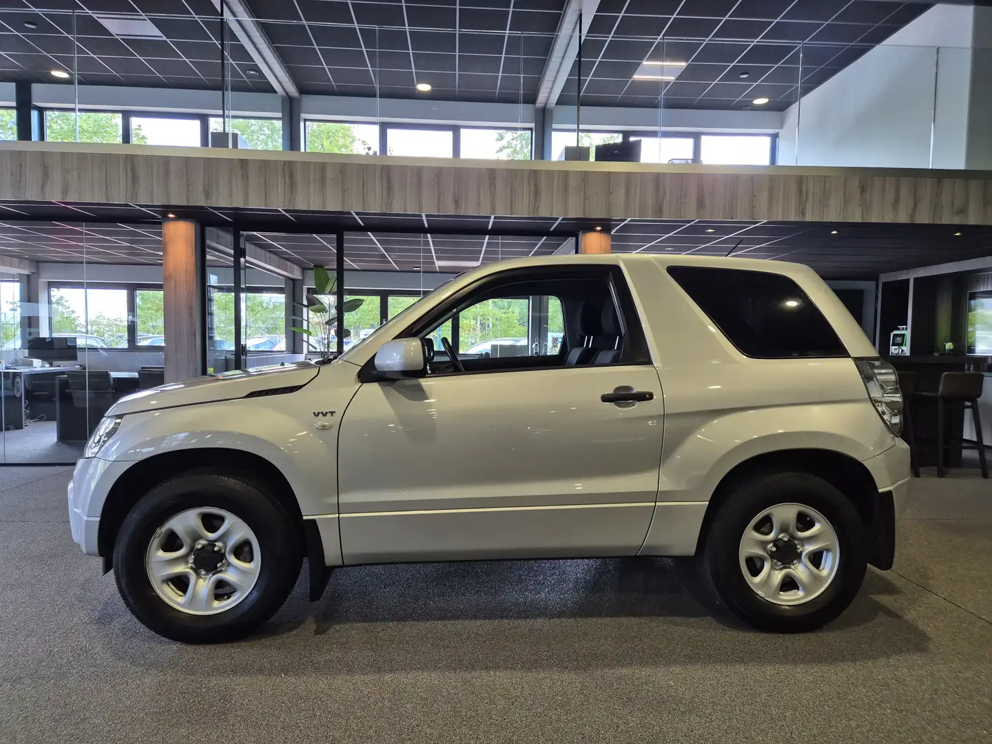 Suzuki Grand Vitara 1.6i 16v JX LMV | Airco | Audio | Metallic Grijs - 2