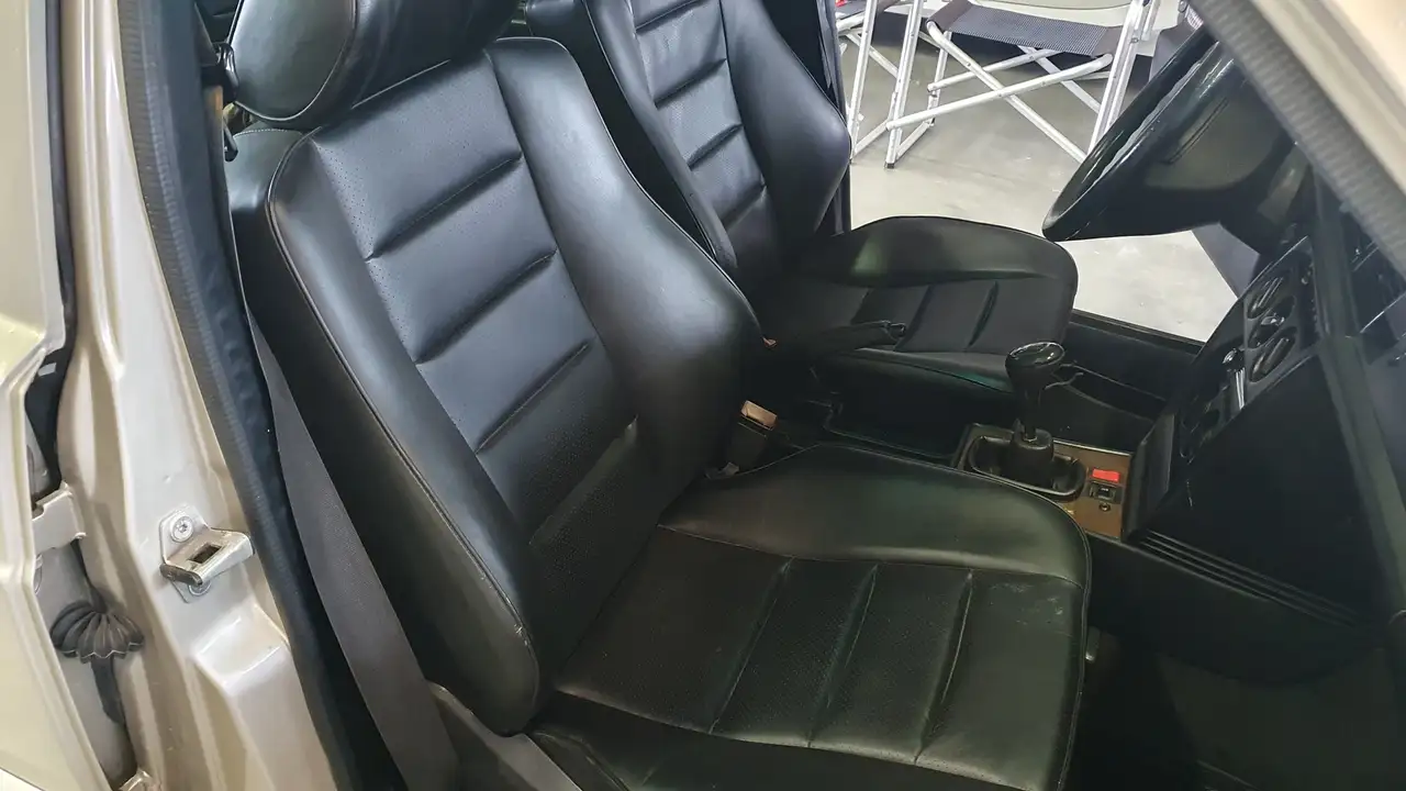 Mercedes-Benz 190 E 2.3-16 mit H-Kennzeichen, foto 5