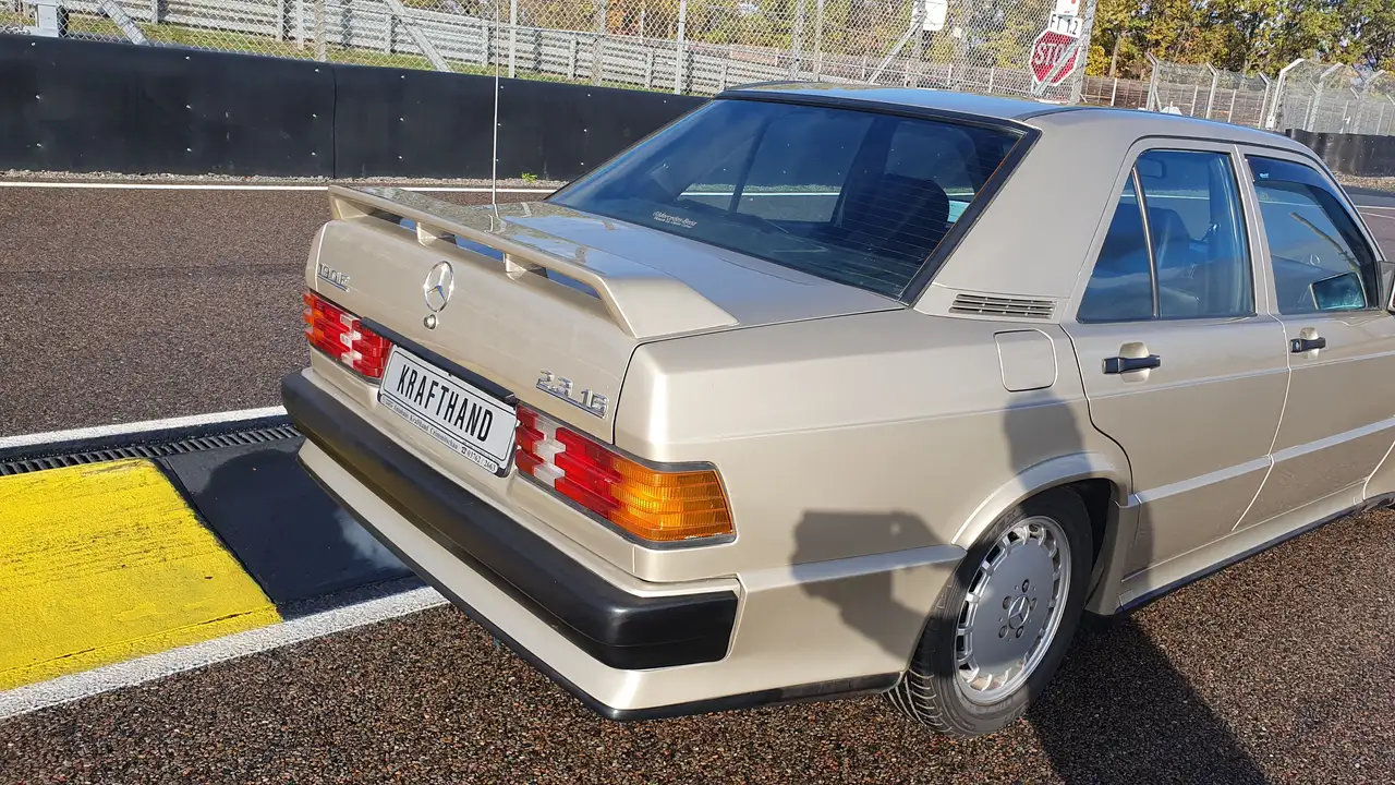Mercedes-Benz 190 E 2.3-16 mit H-Kennzeichen, foto 9