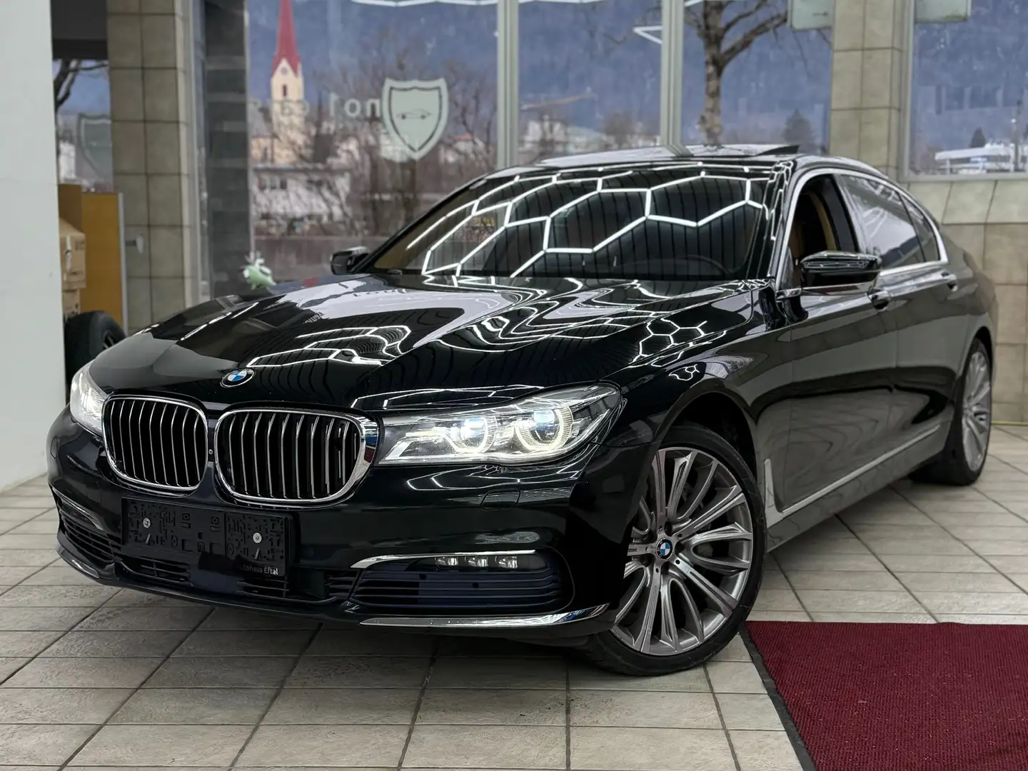 BMW 750 750Li xDrive INDIVIDUAL*/VOLL* Schwarz - 1