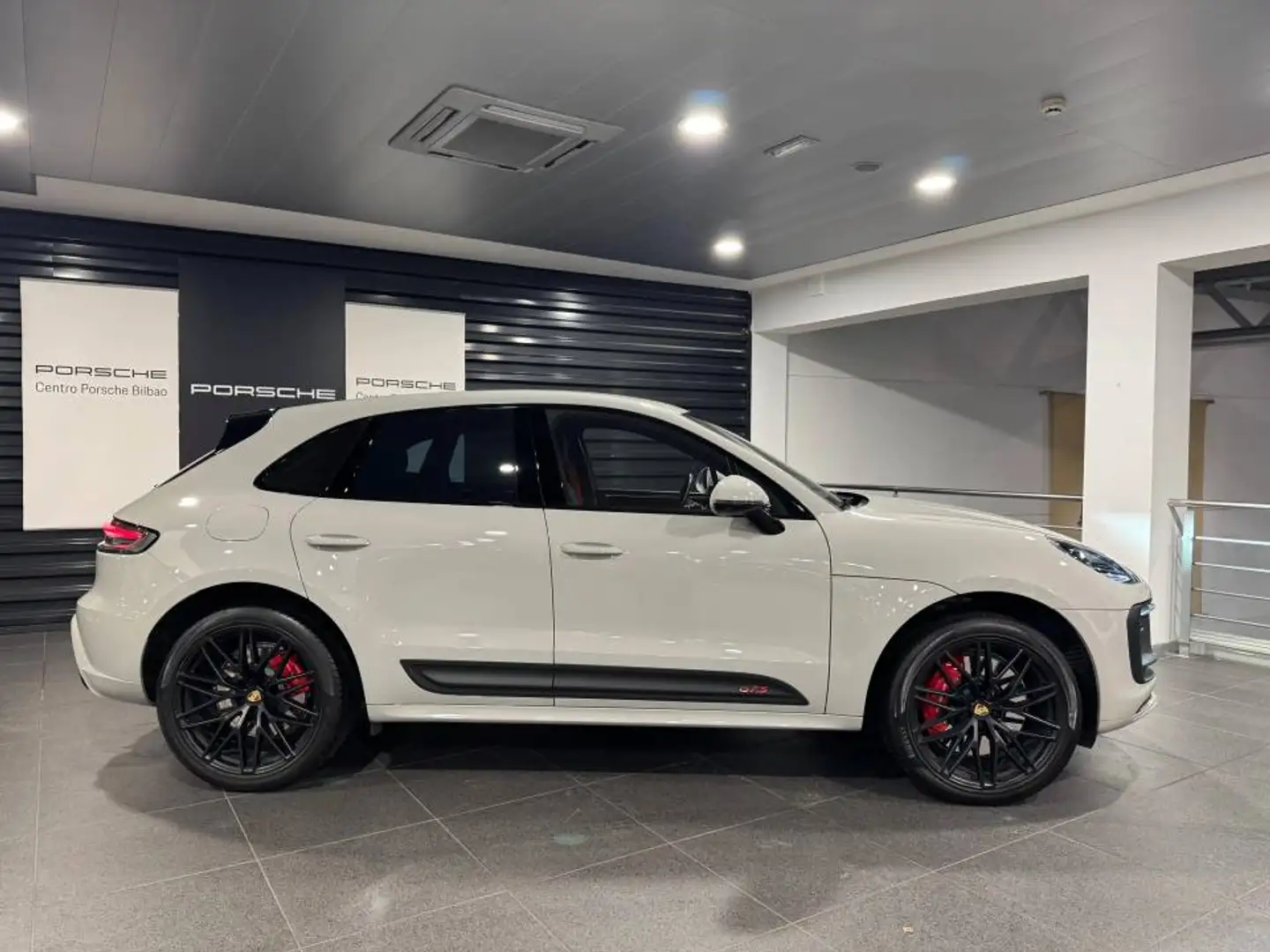 Porsche Macan GTS Aut. Gris - 2