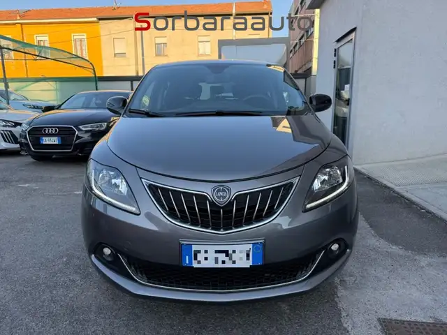 Lancia Ypsilon view 8